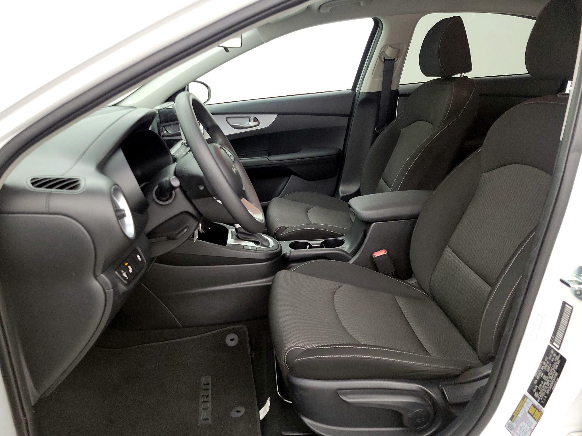 Thumbnail: 2024 Kia Forte - 11