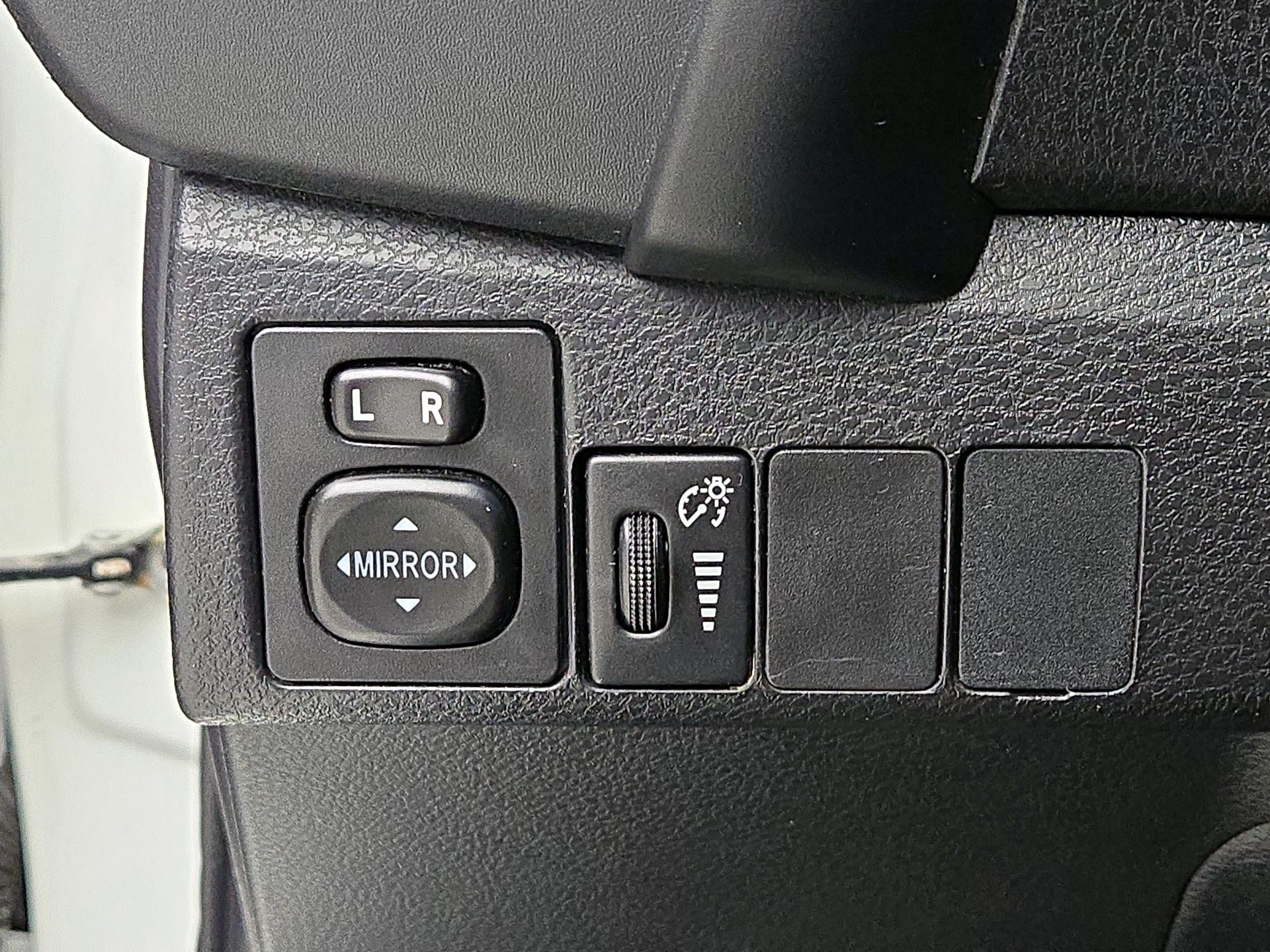 Thumbnail: 2018 Toyota Corolla - 13
