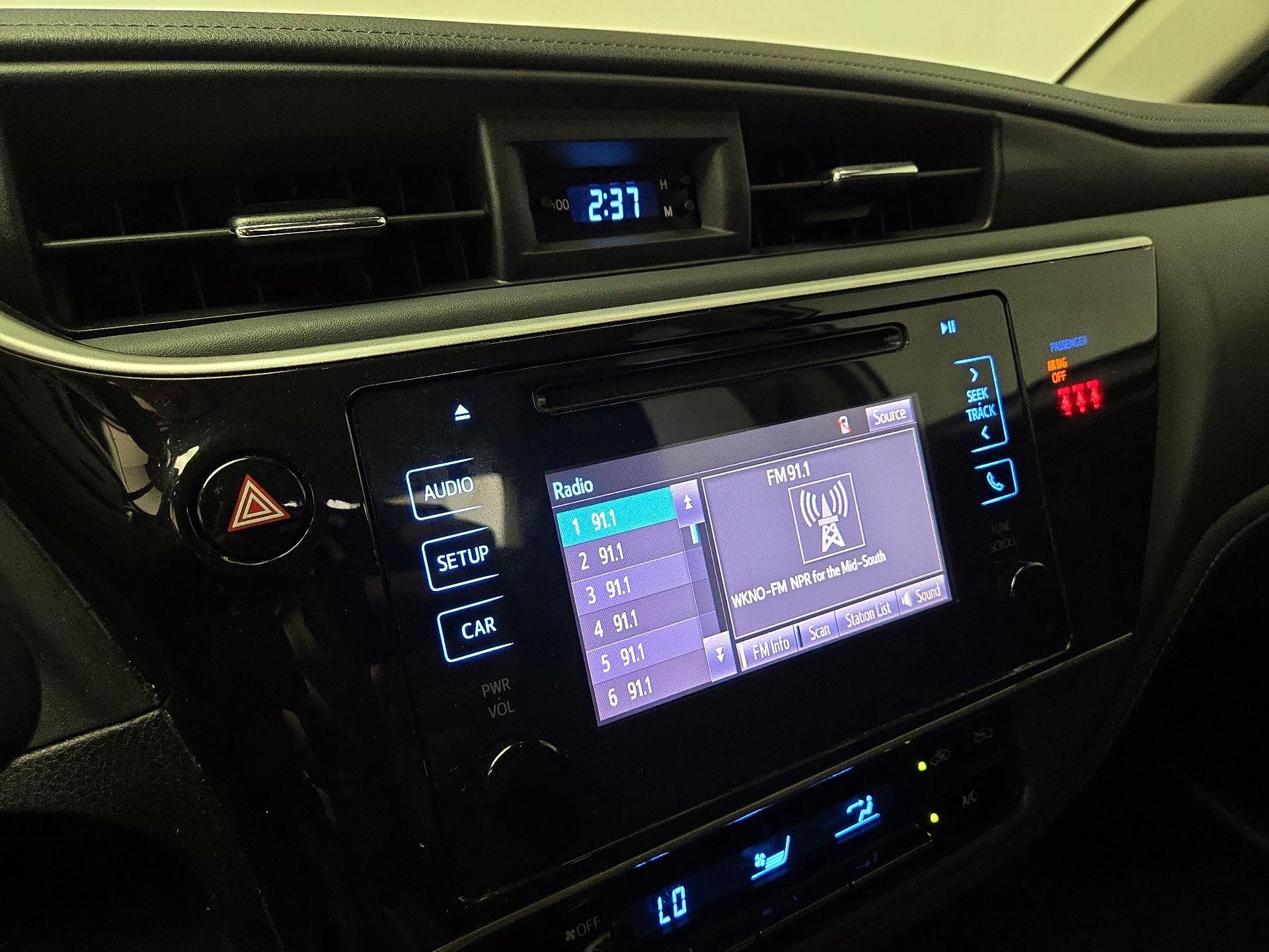 Thumbnail: 2018 Toyota Corolla - 15