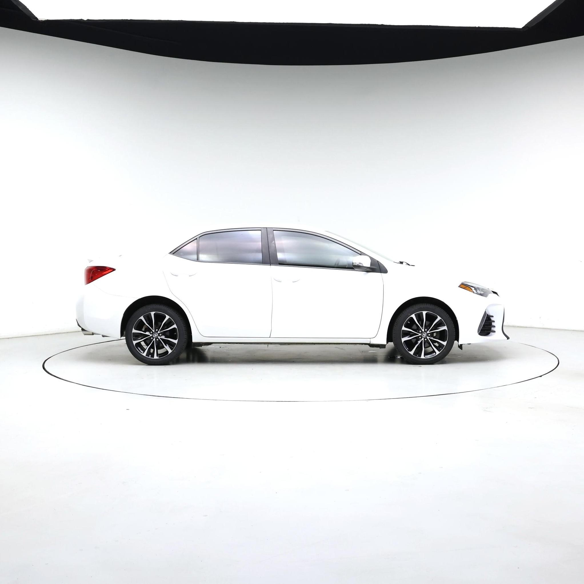 Thumbnail: 2018 Toyota Corolla - 7