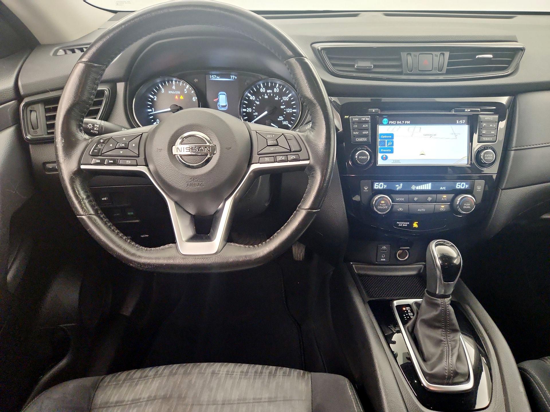 Thumbnail: 2017 Nissan Rogue - 10