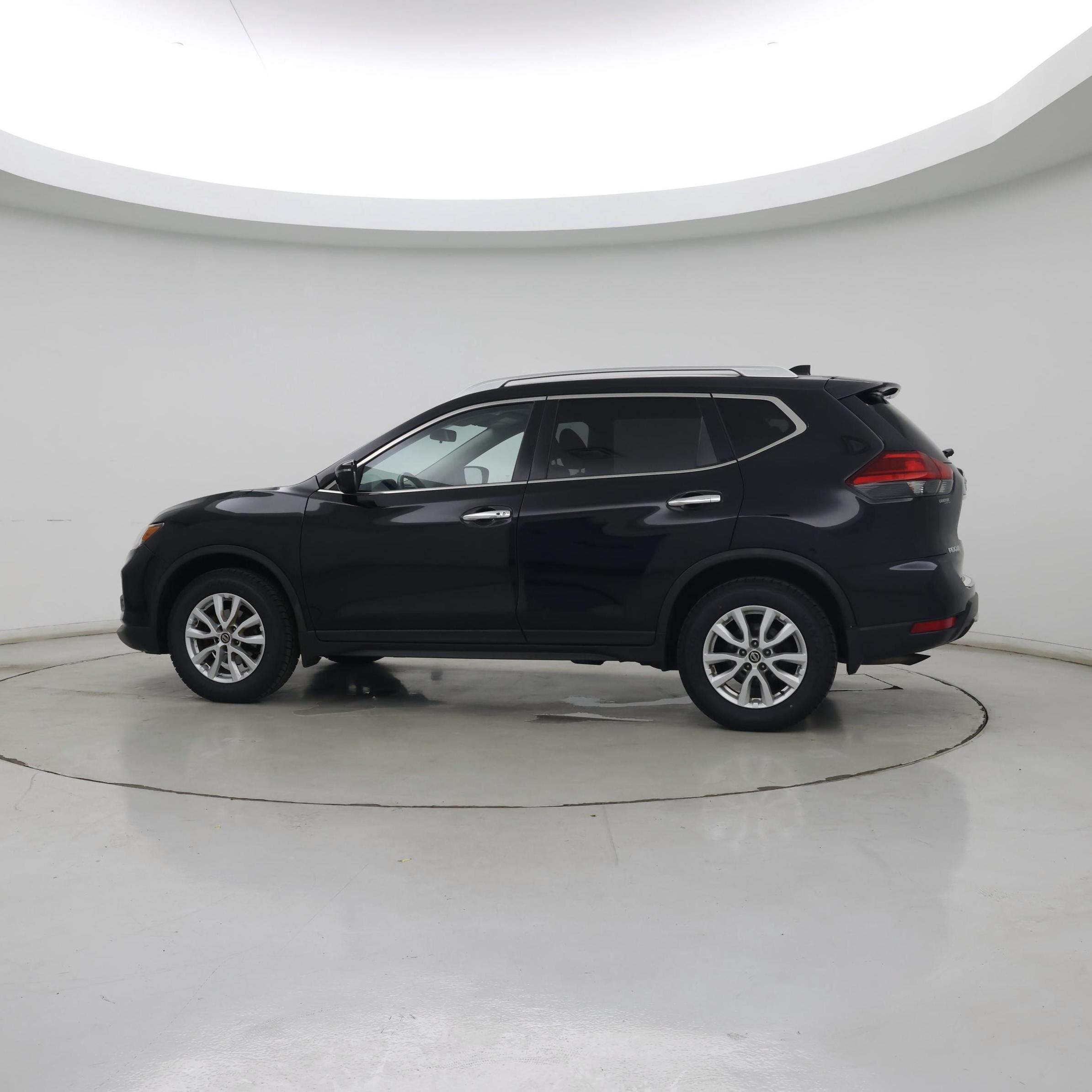 Thumbnail: 2017 Nissan Rogue - 3