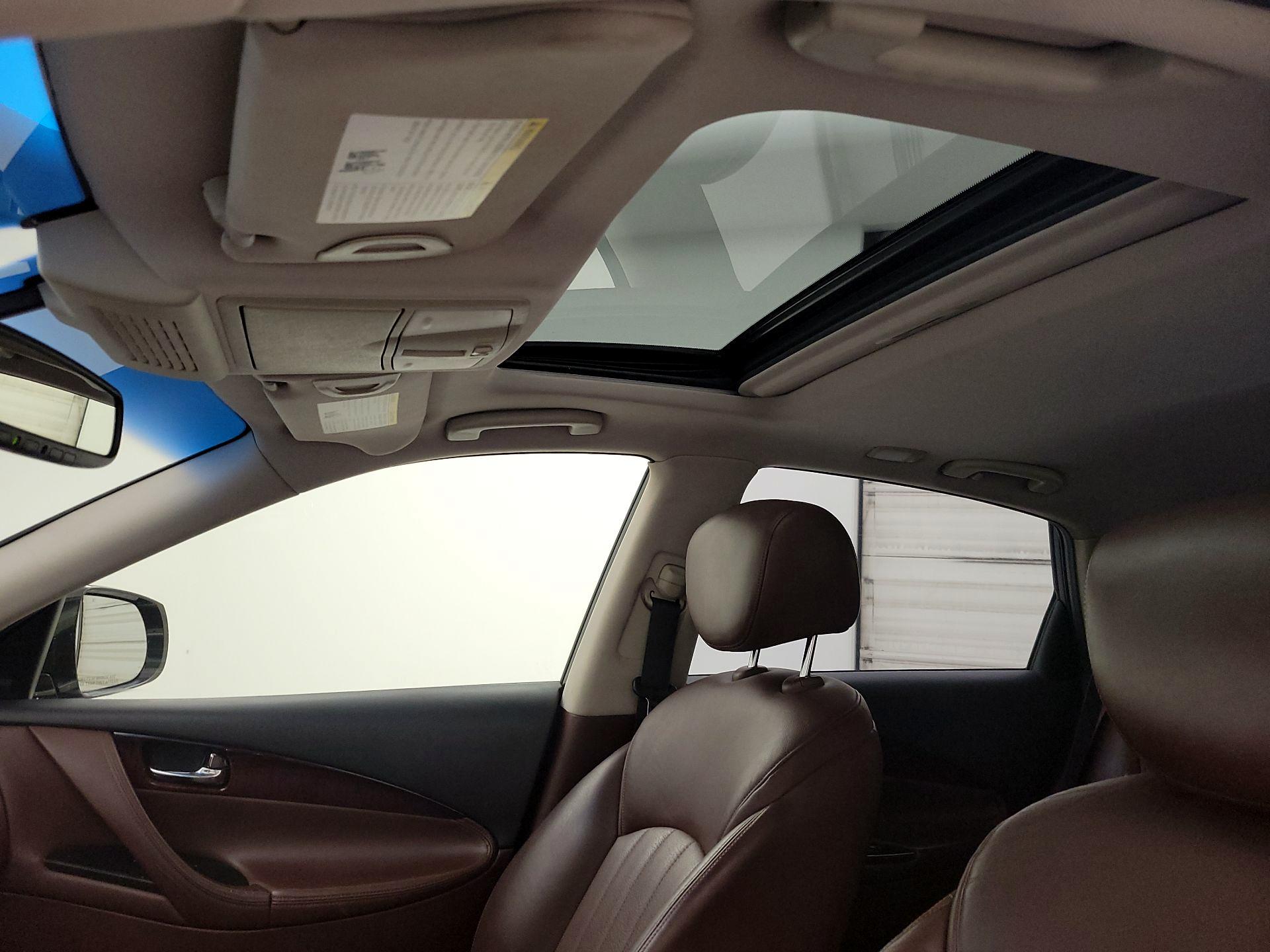Thumbnail: 2016 INFINITI QX50 - 17