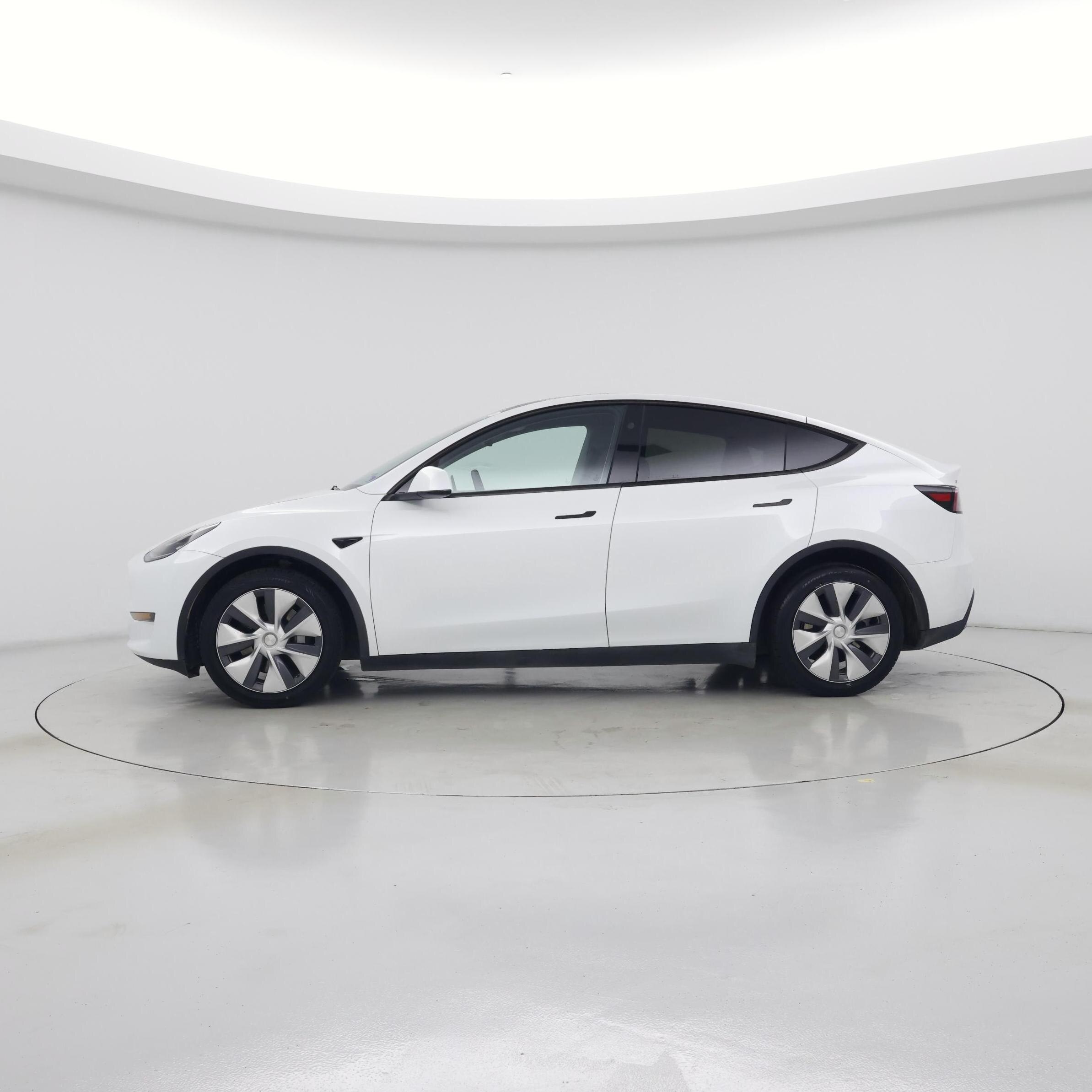 Thumbnail: 2023 Tesla Model Y - 3