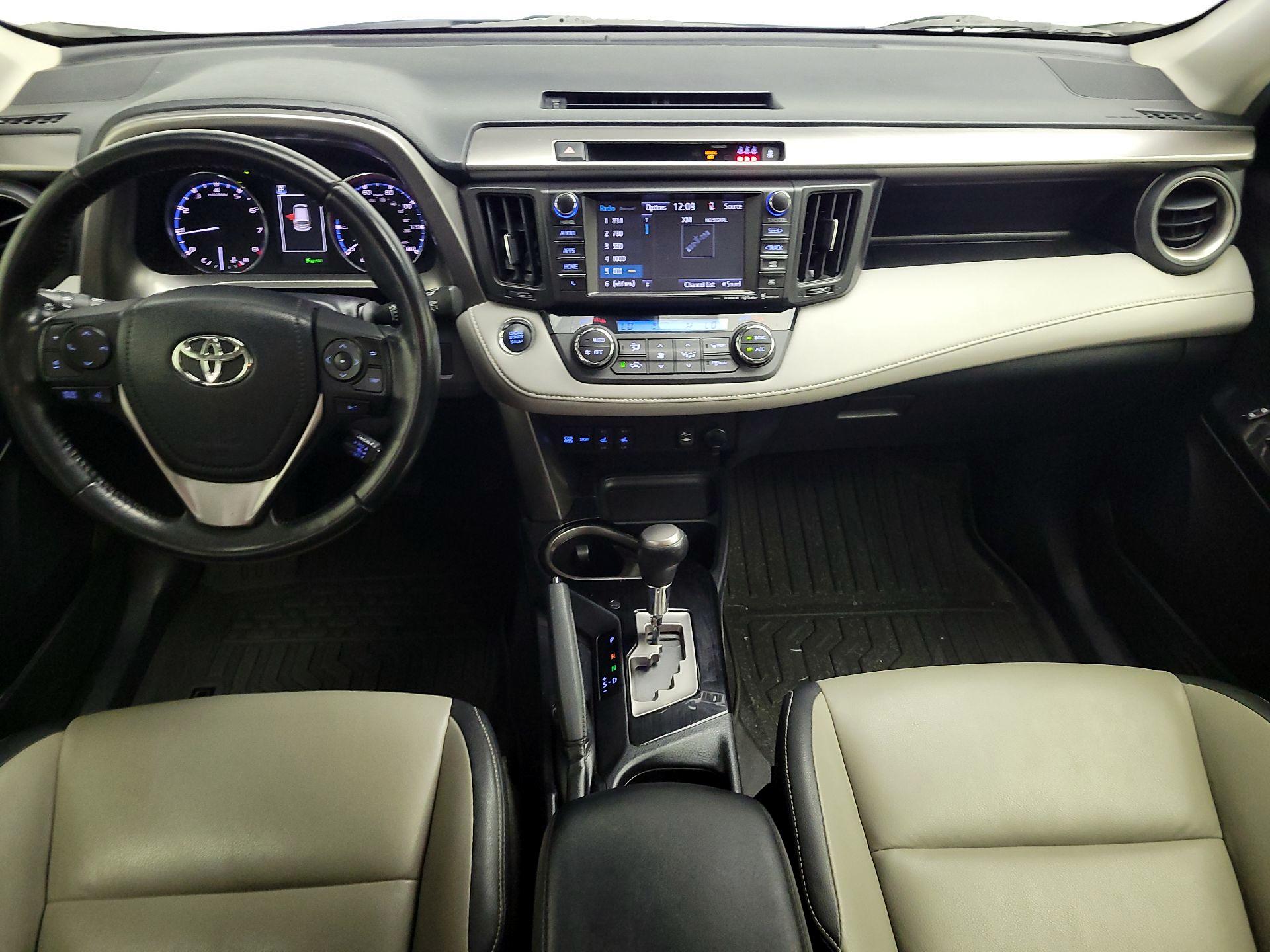Thumbnail: 2017 Toyota RAV4 - 9