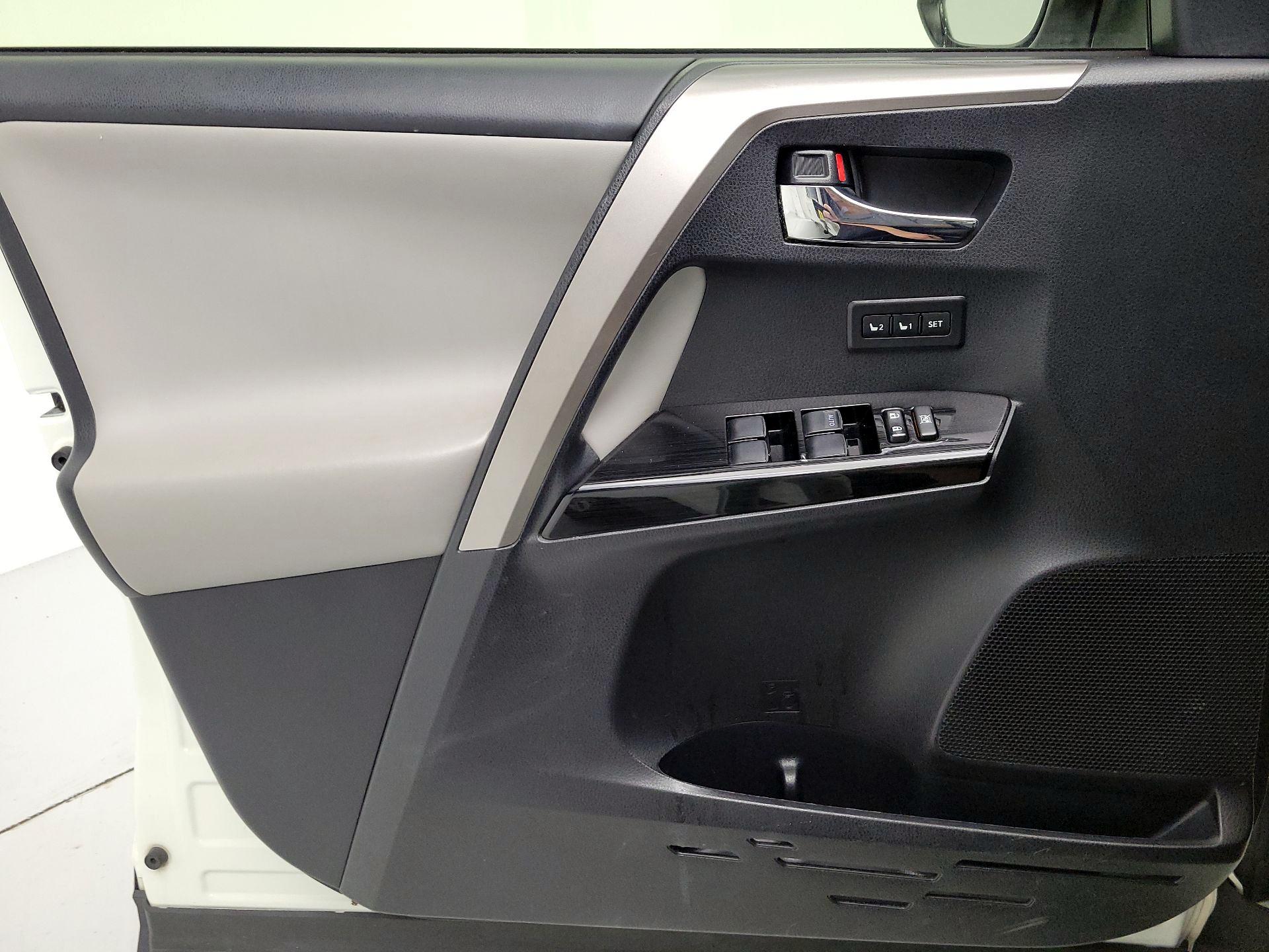 Thumbnail: 2017 Toyota RAV4 - 12