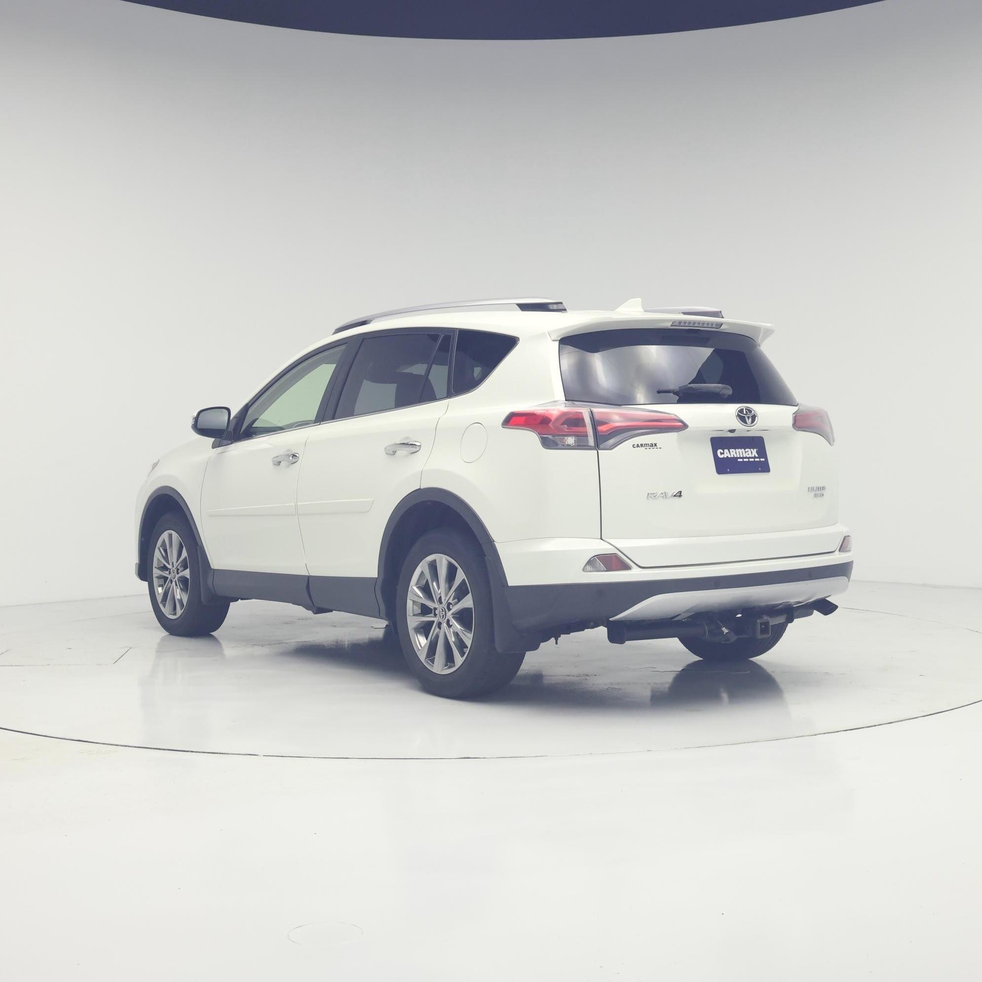 Thumbnail: 2017 Toyota RAV4 - 2