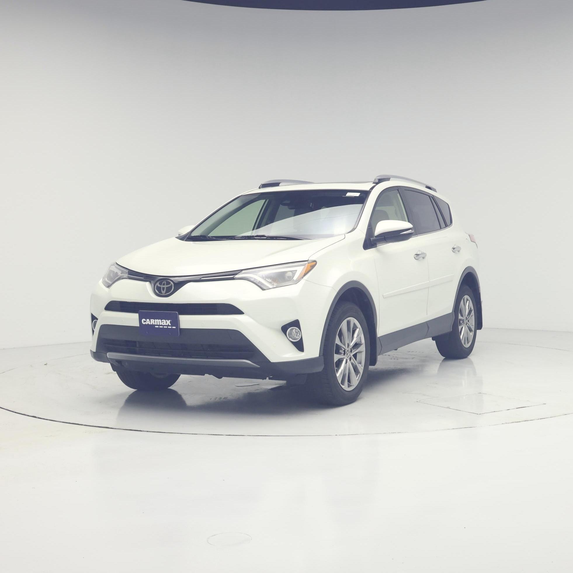 Thumbnail: 2017 Toyota RAV4 - 4