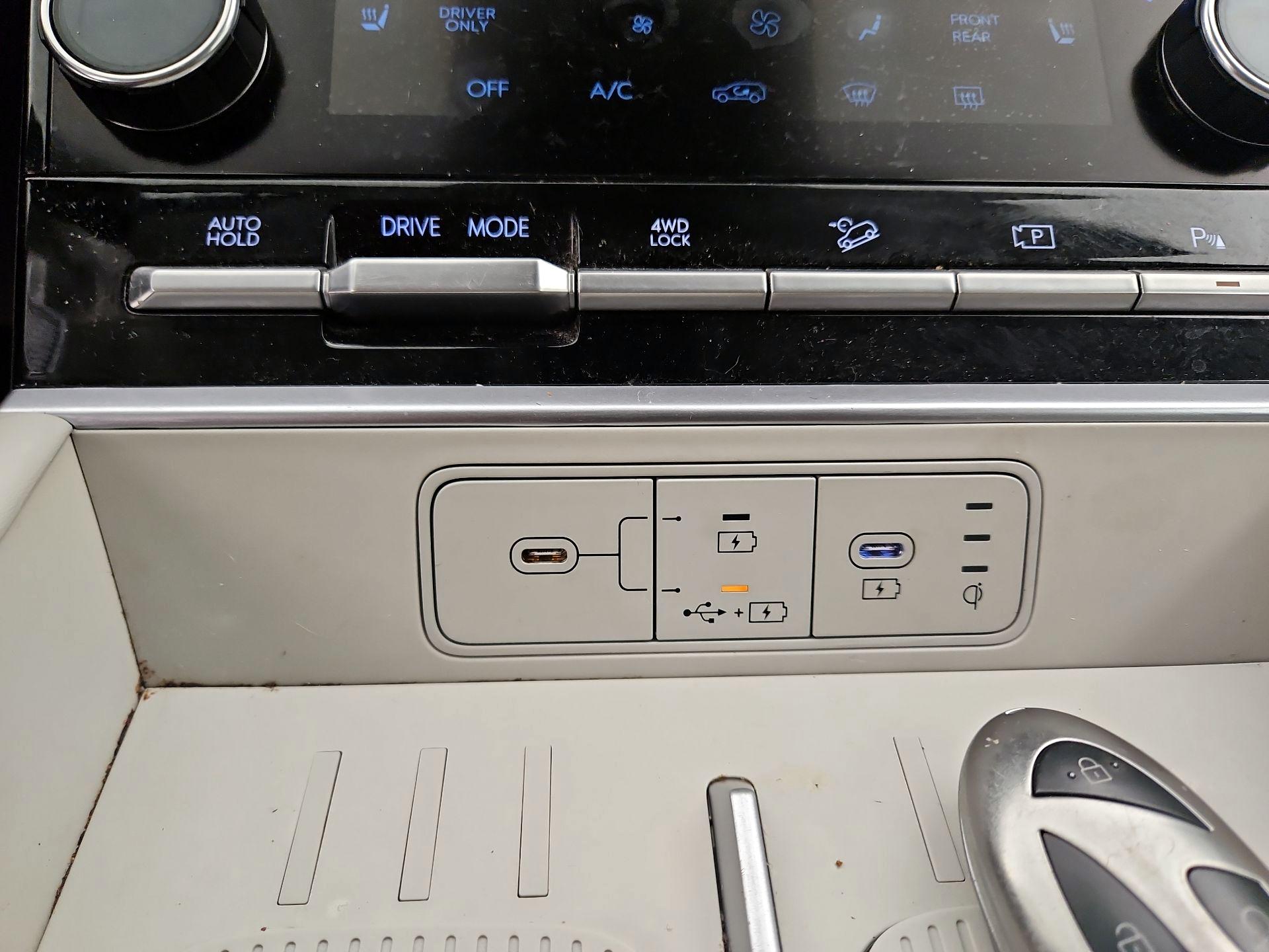 Thumbnail: 2024 Hyundai Santa Fe - 18