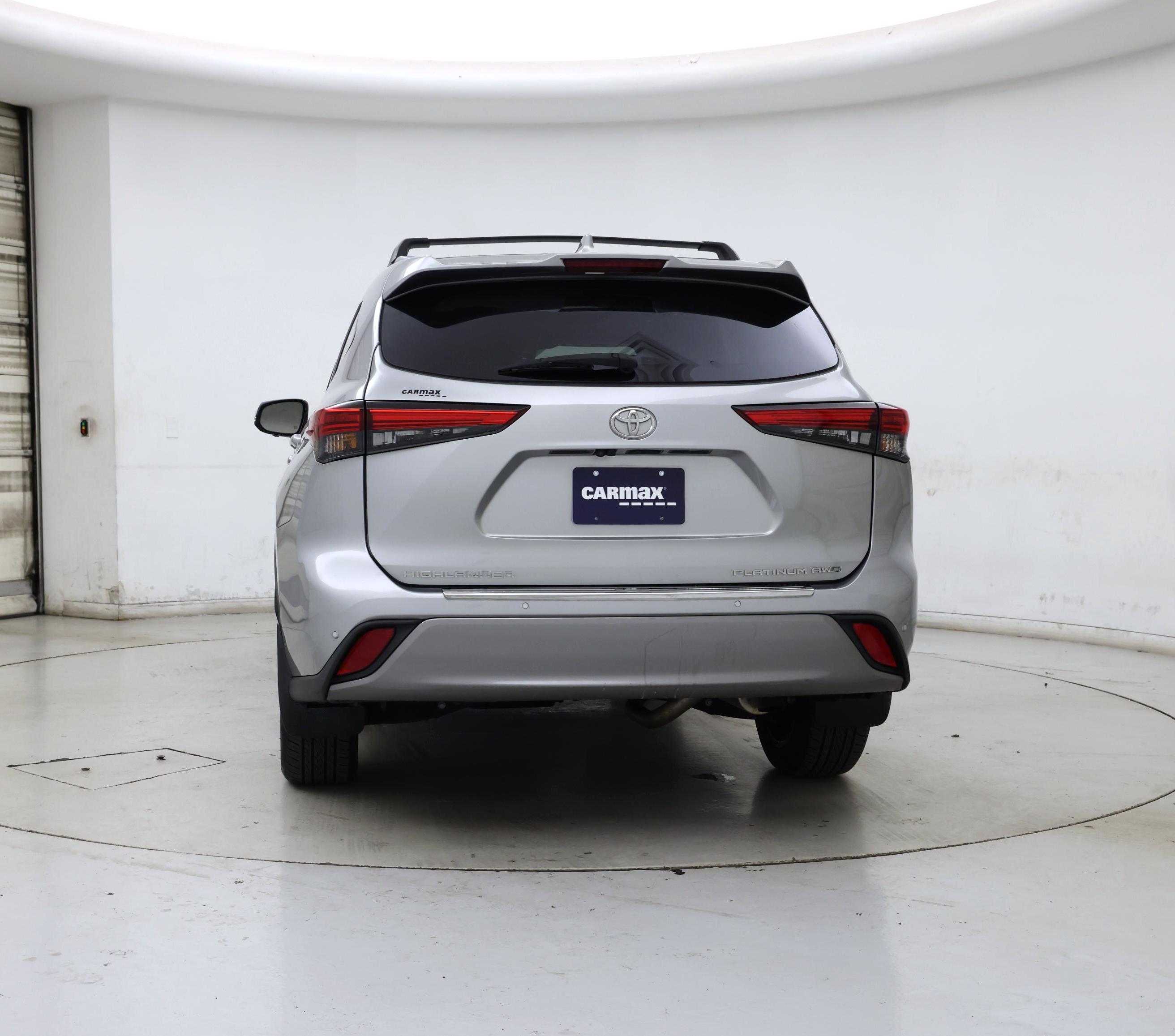 Thumbnail: 2023 Toyota Highlander - 6