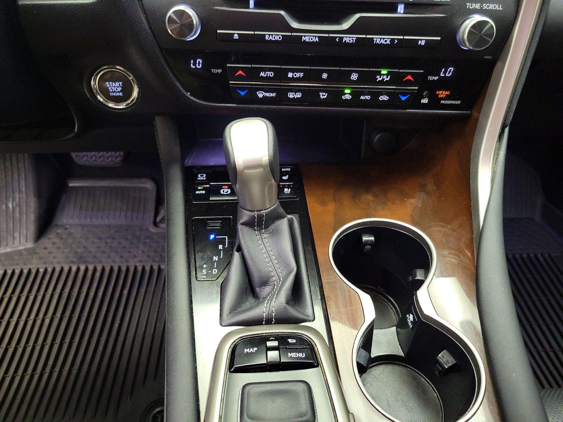 Thumbnail: 2017 Lexus RX - 18