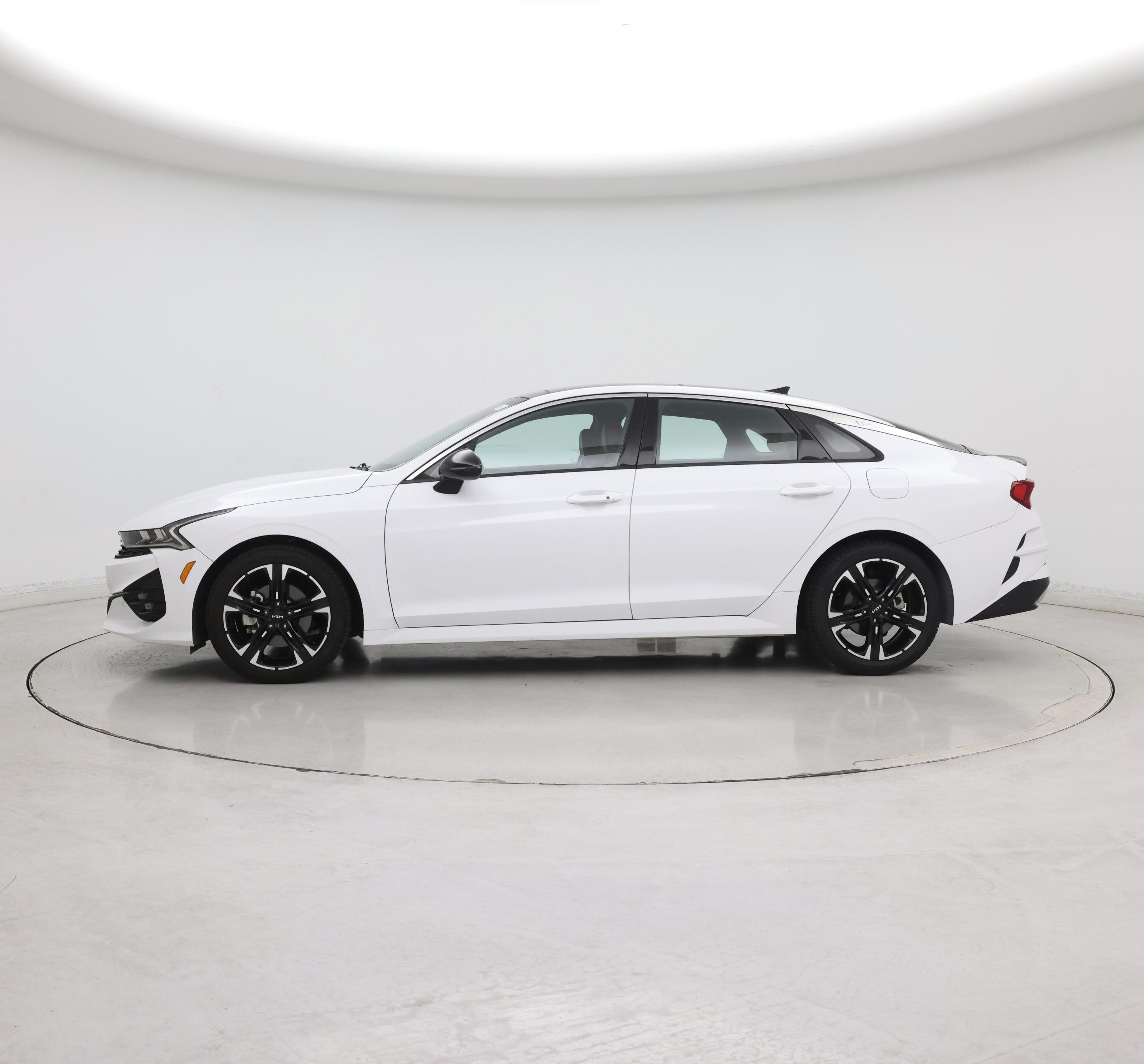 Thumbnail: 2023 Kia K5 - 3