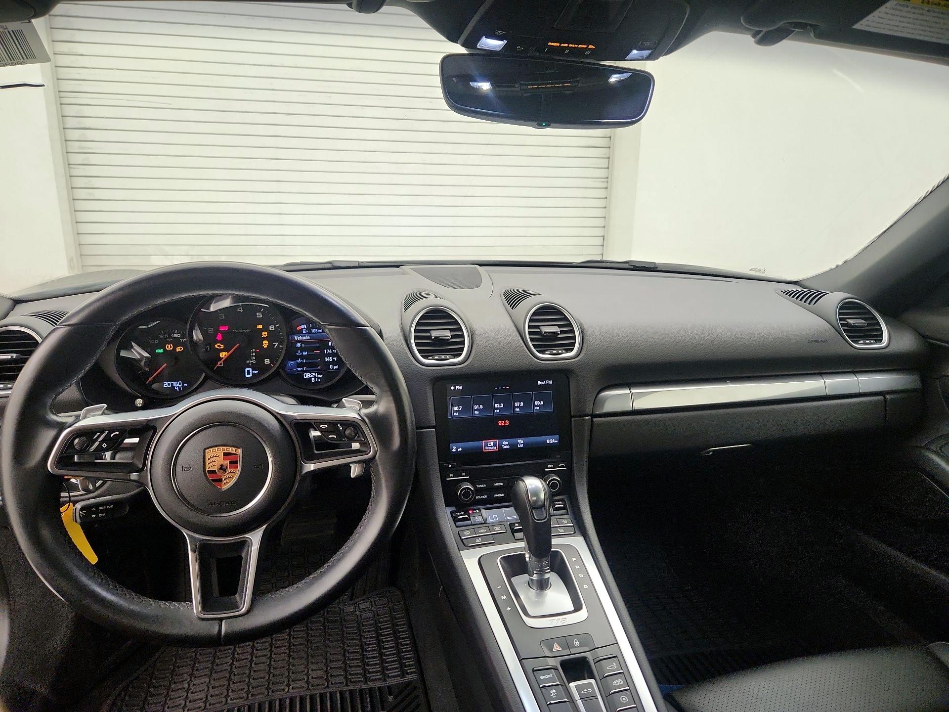 Thumbnail: 2017 Porsche 718 Boxster - 9