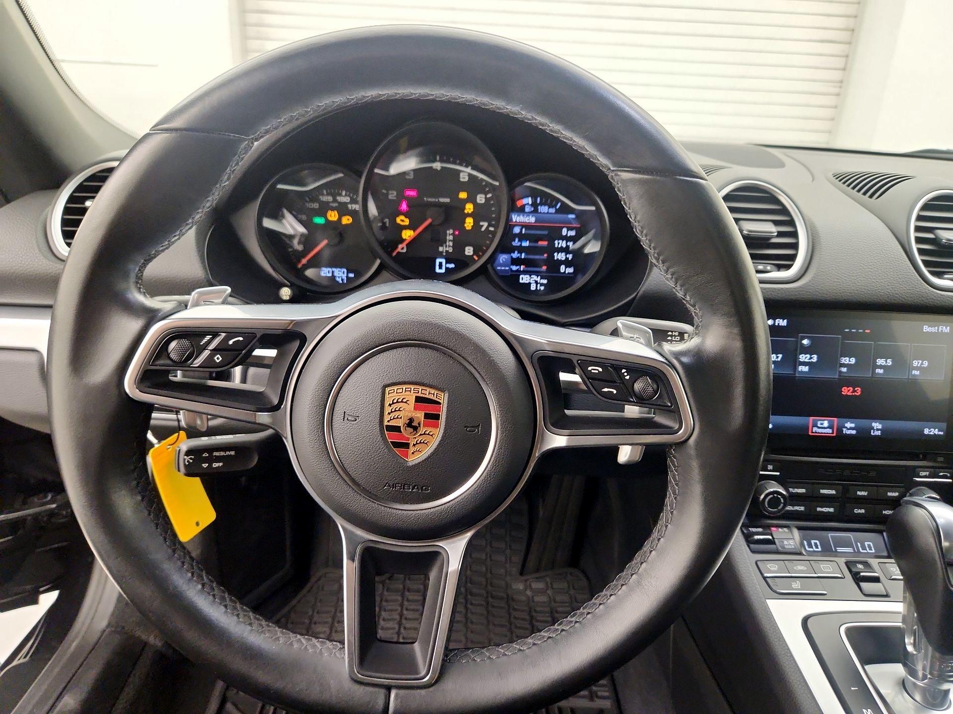 Thumbnail: 2017 Porsche 718 Boxster - 10