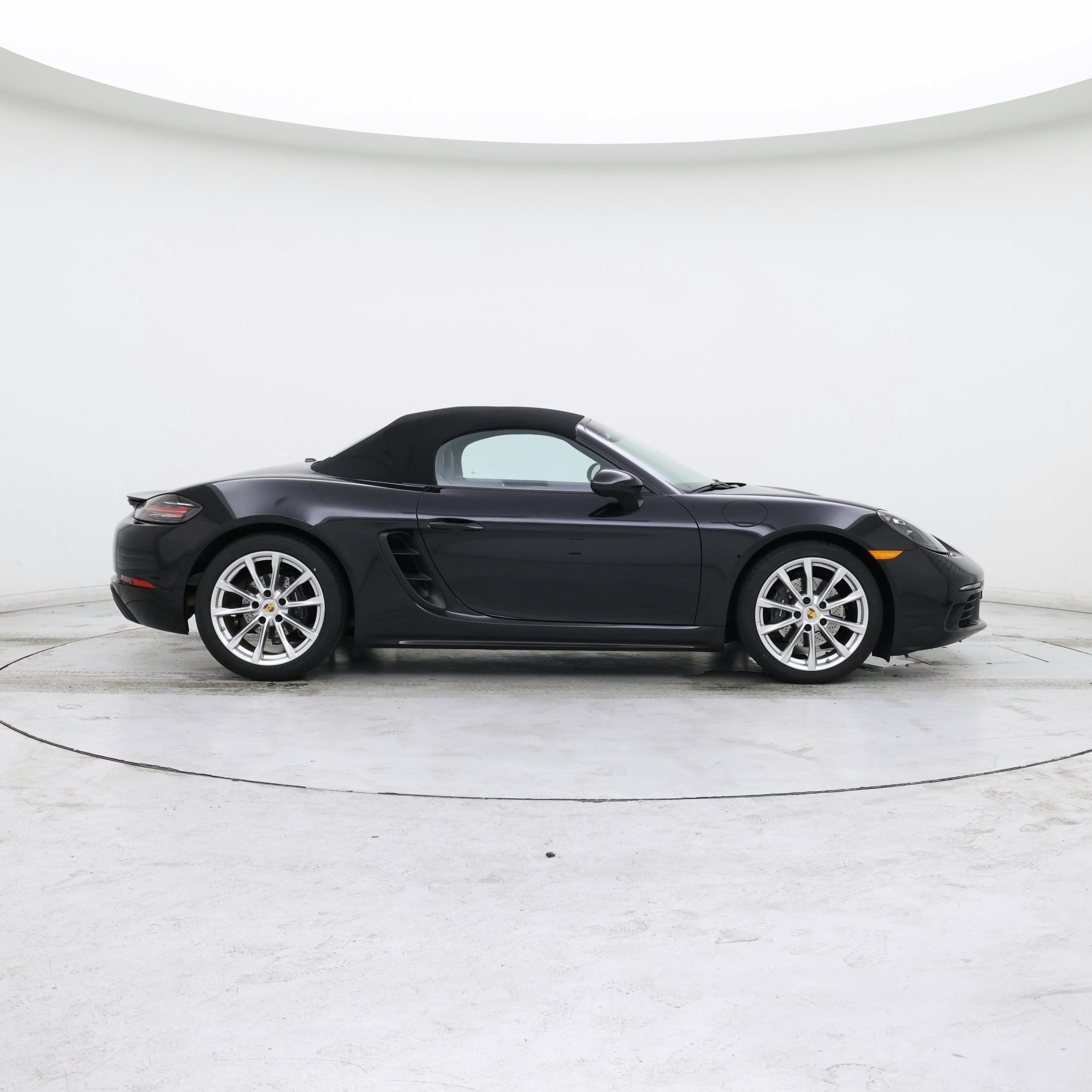 Thumbnail: 2017 Porsche 718 Boxster - 7