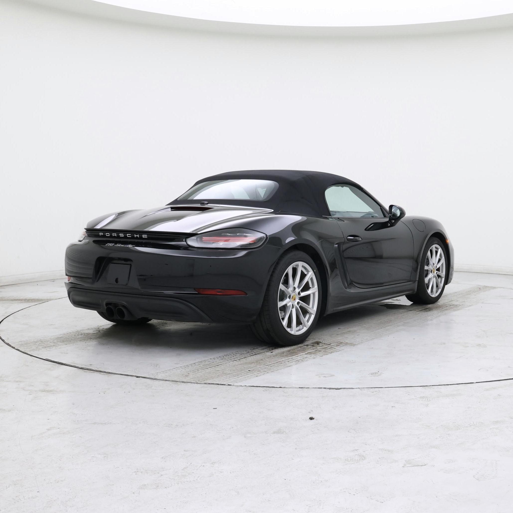 Thumbnail: 2017 Porsche 718 Boxster - 8