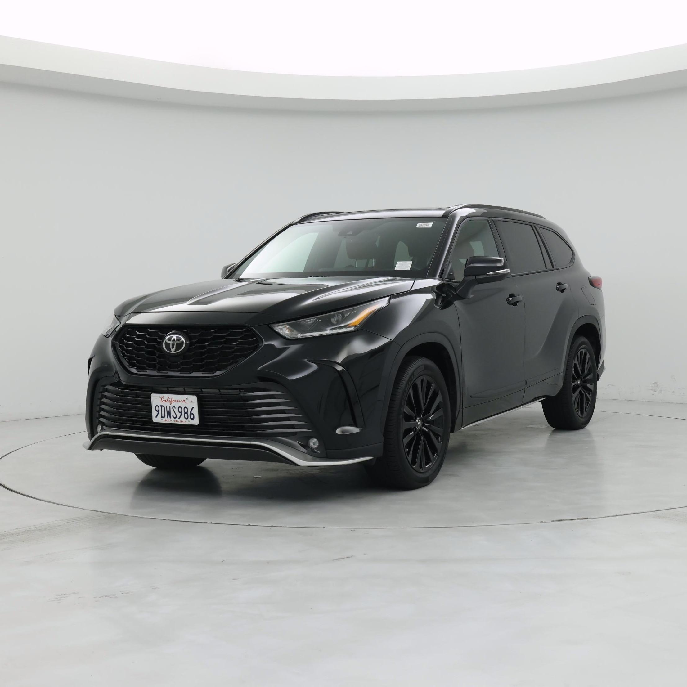 Thumbnail: 2023 Toyota Highlander - 4