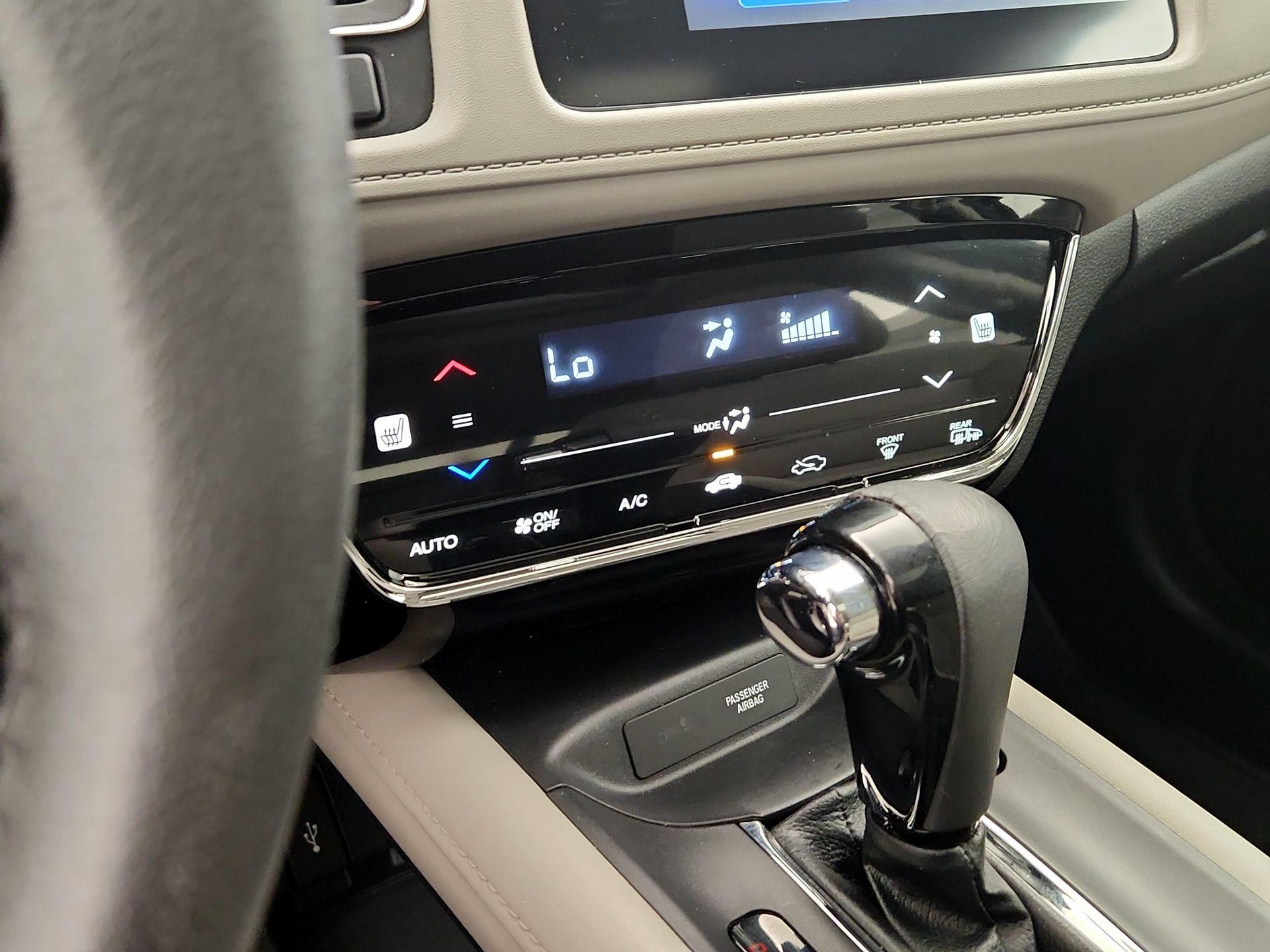 Thumbnail: 2017 Honda HR-V - 17