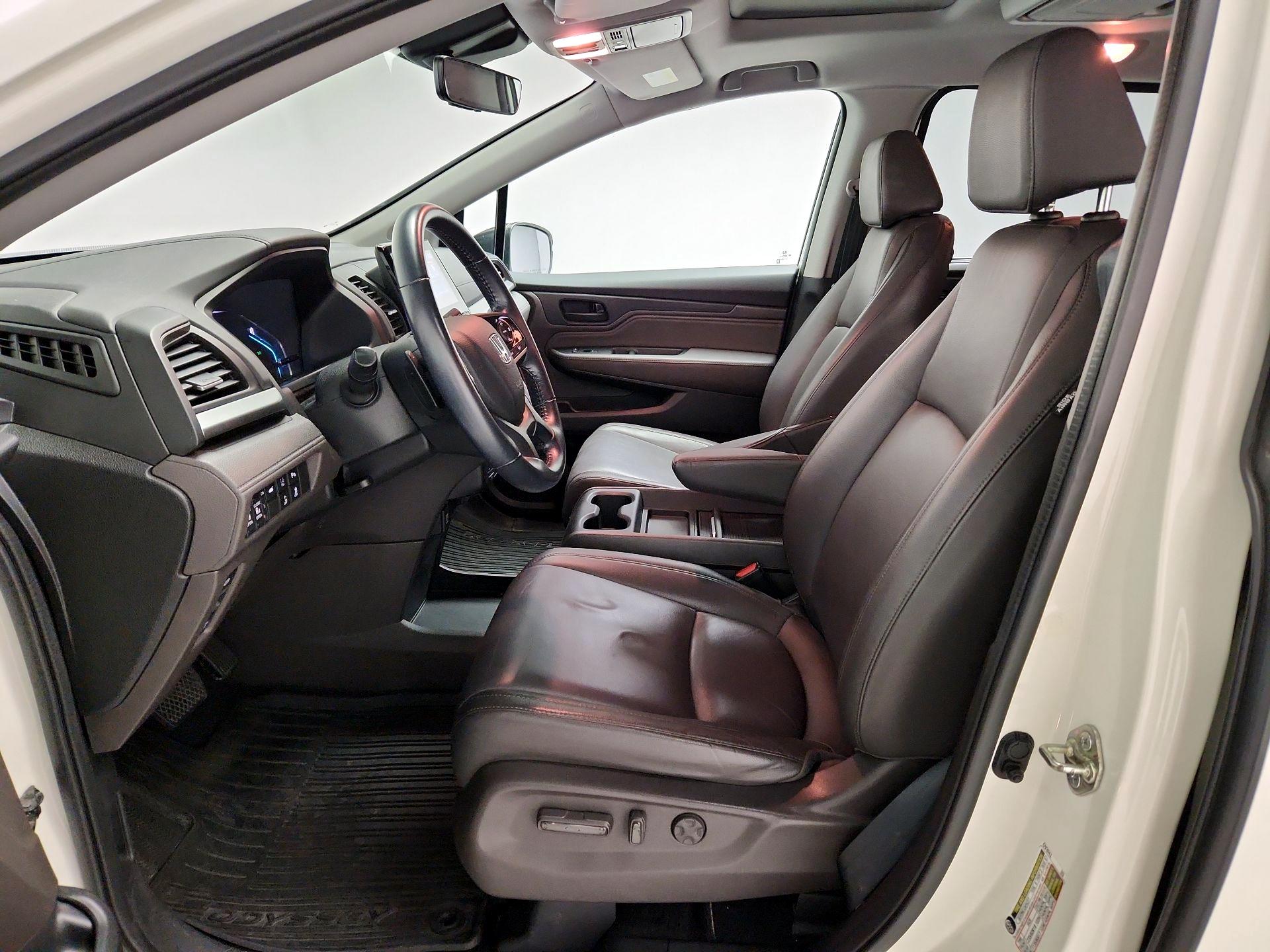 Thumbnail: 2018 Honda Odyssey - 11
