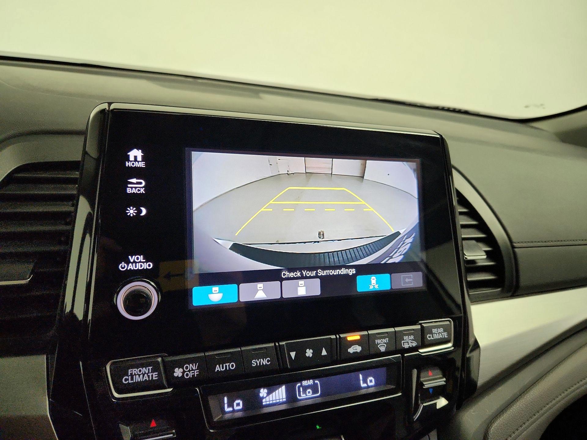 Thumbnail: 2018 Honda Odyssey - 15