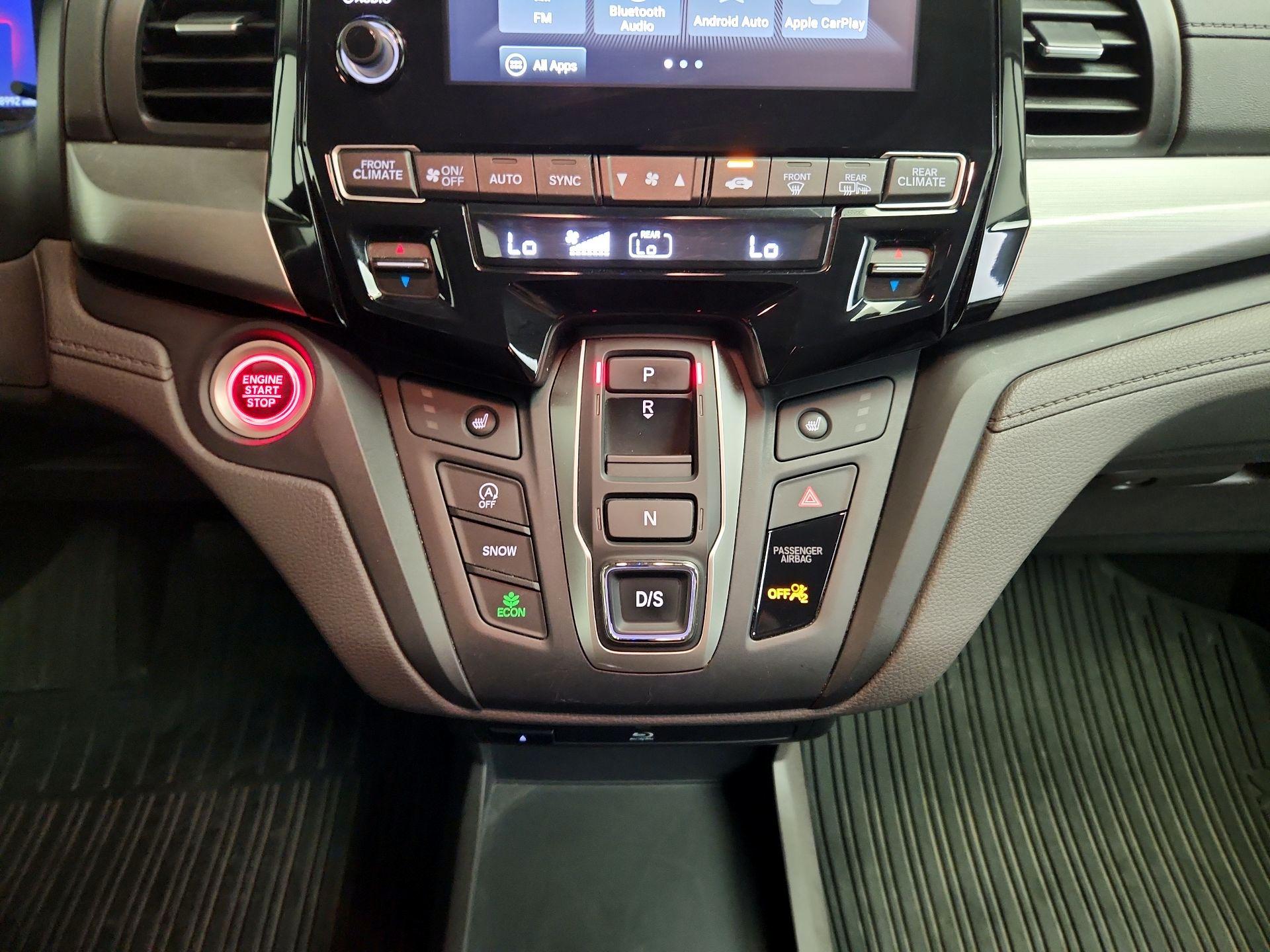 Thumbnail: 2018 Honda Odyssey - 18