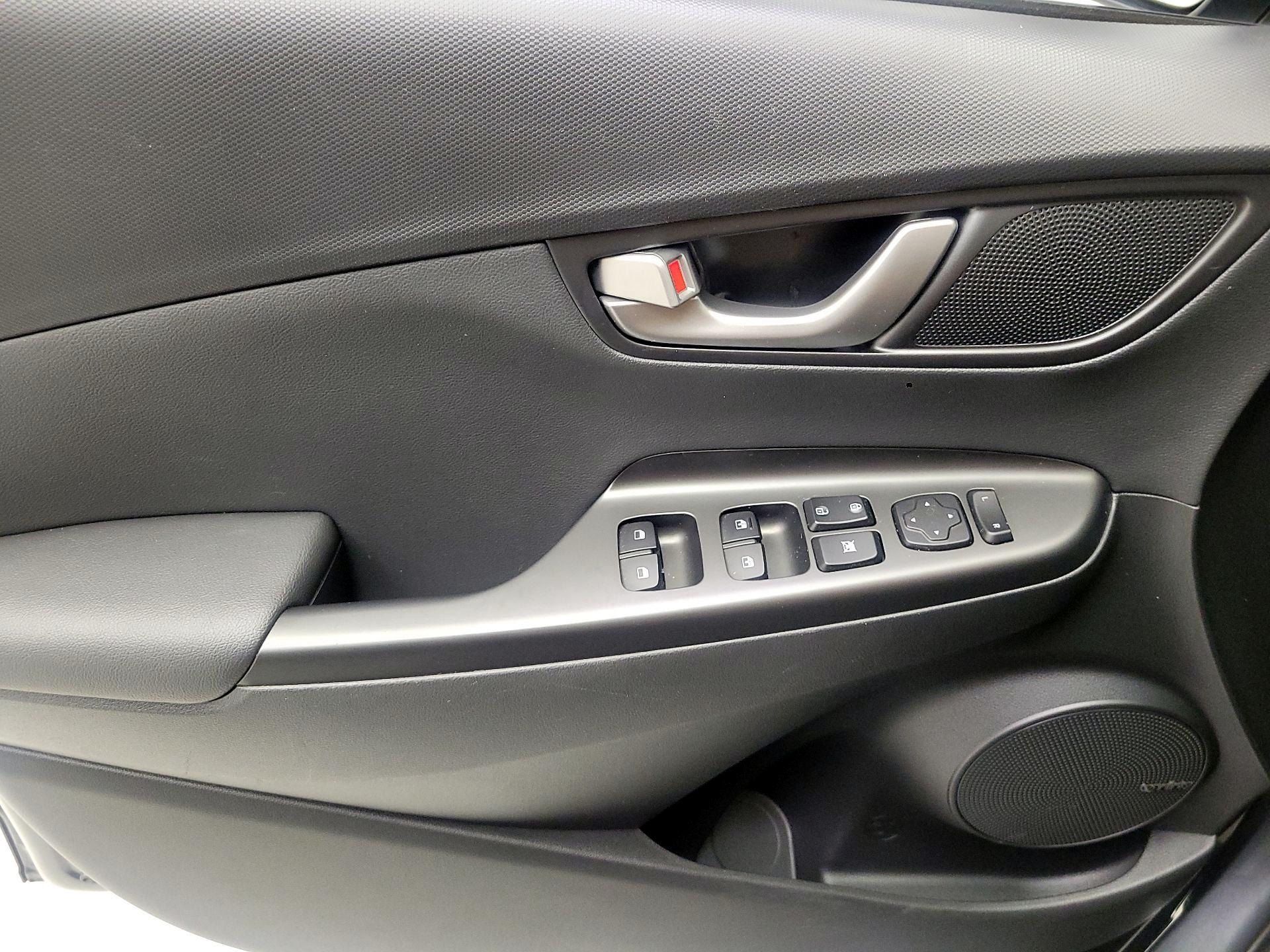 Thumbnail: 2020 Hyundai Kona - 12
