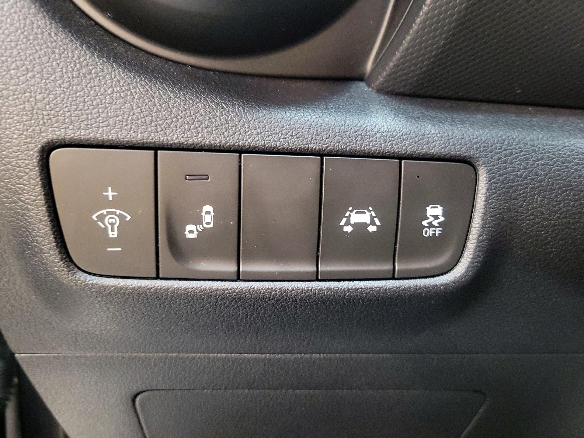 Thumbnail: 2020 Hyundai Kona - 13