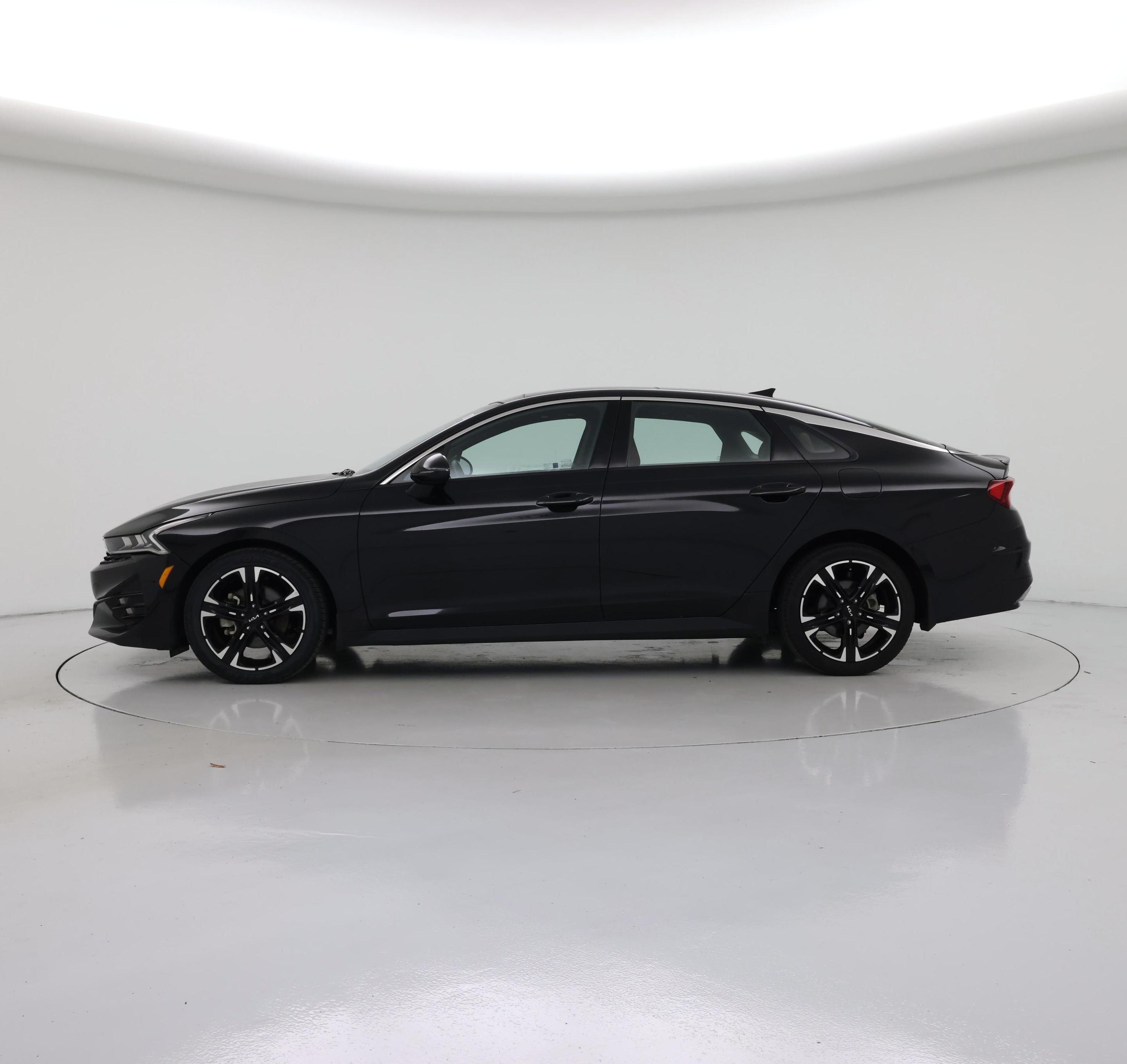 Thumbnail: 2023 Kia K5 - 3