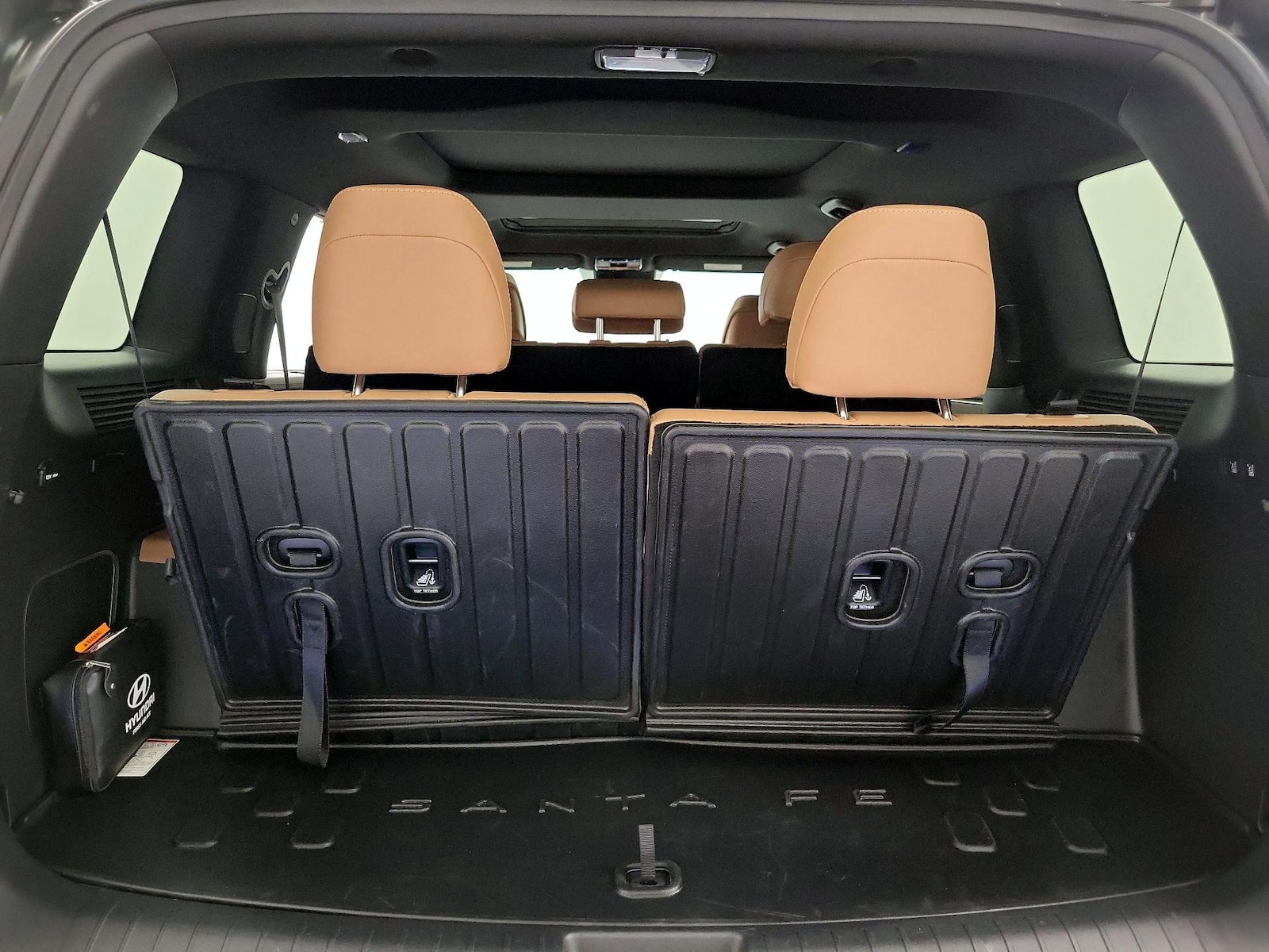 2025 Hyundai Santa Fe Limited - Photo 24