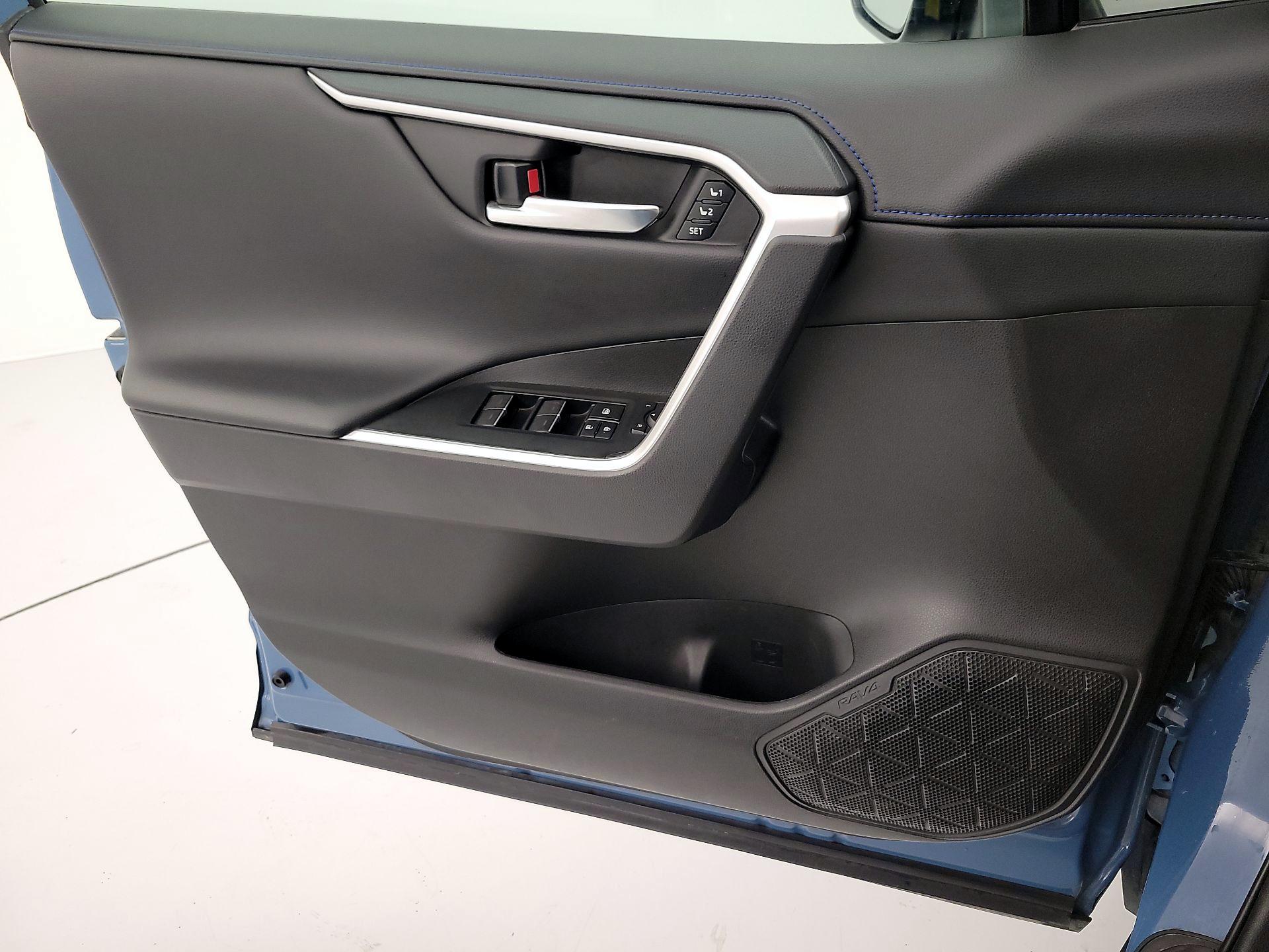 Thumbnail: 2023 Toyota RAV4 - 12