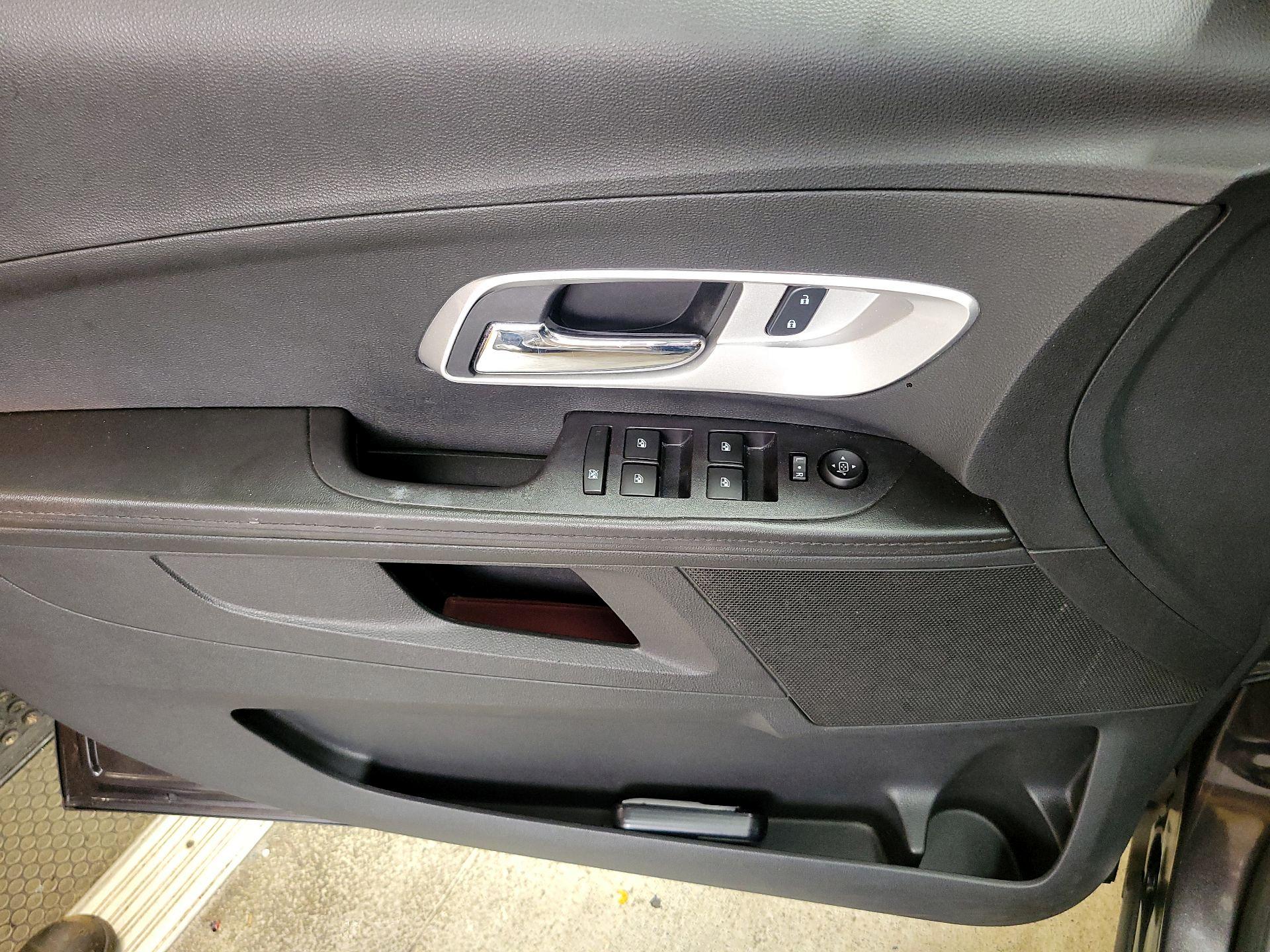 Thumbnail: 2016 Chevrolet Equinox - 12
