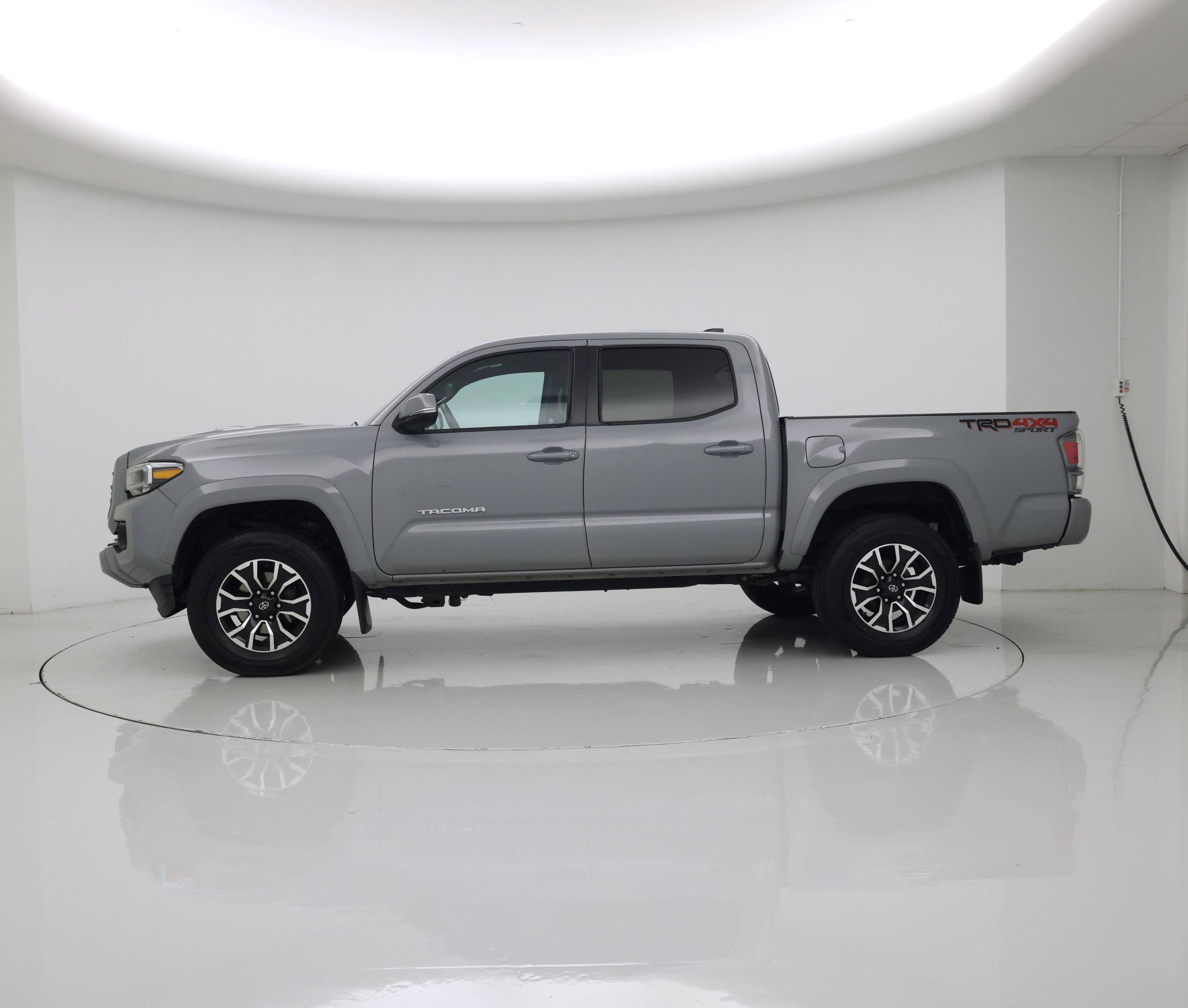 Thumbnail: 2021 Toyota Tacoma - 3