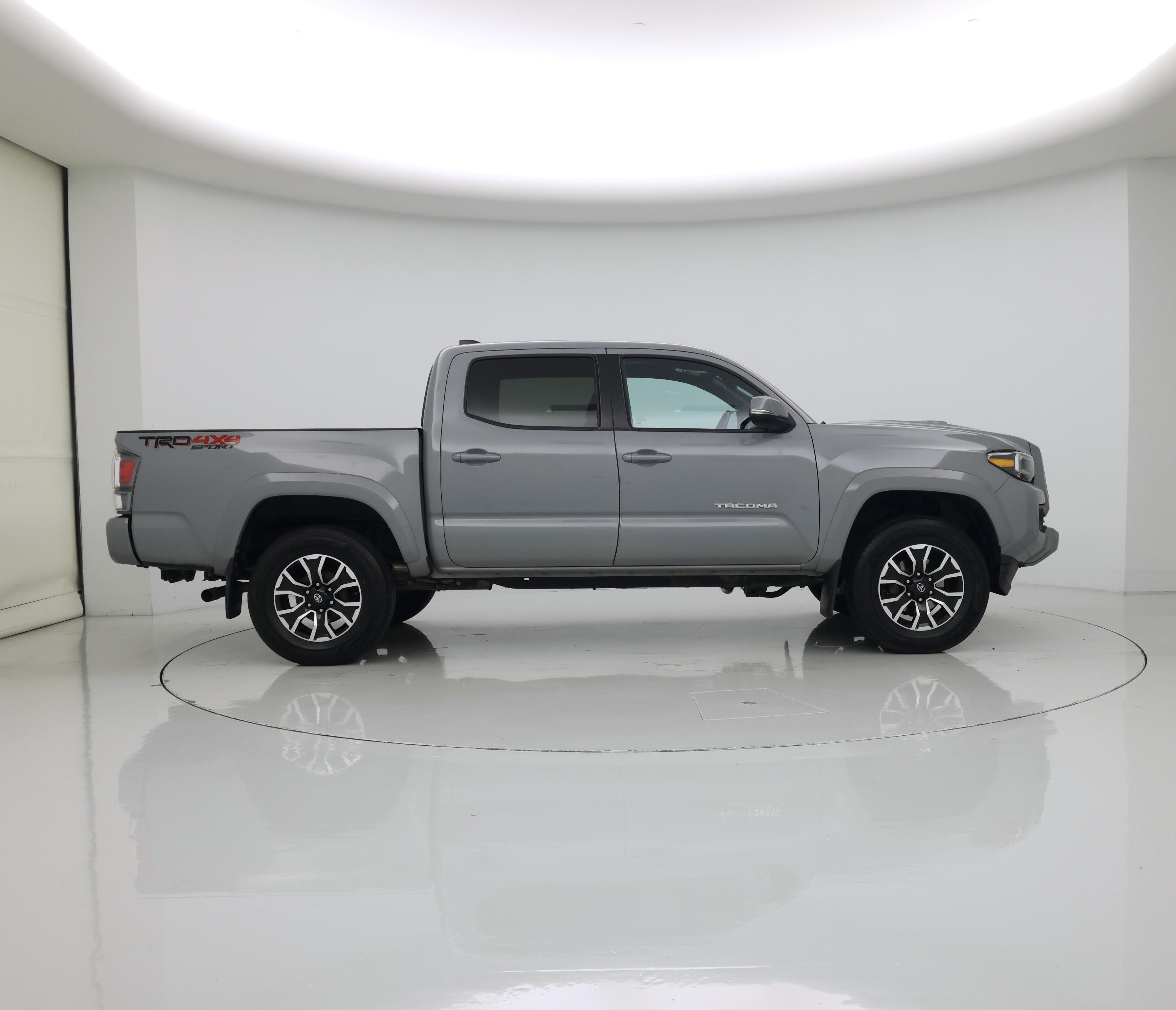 Thumbnail: 2021 Toyota Tacoma - 7