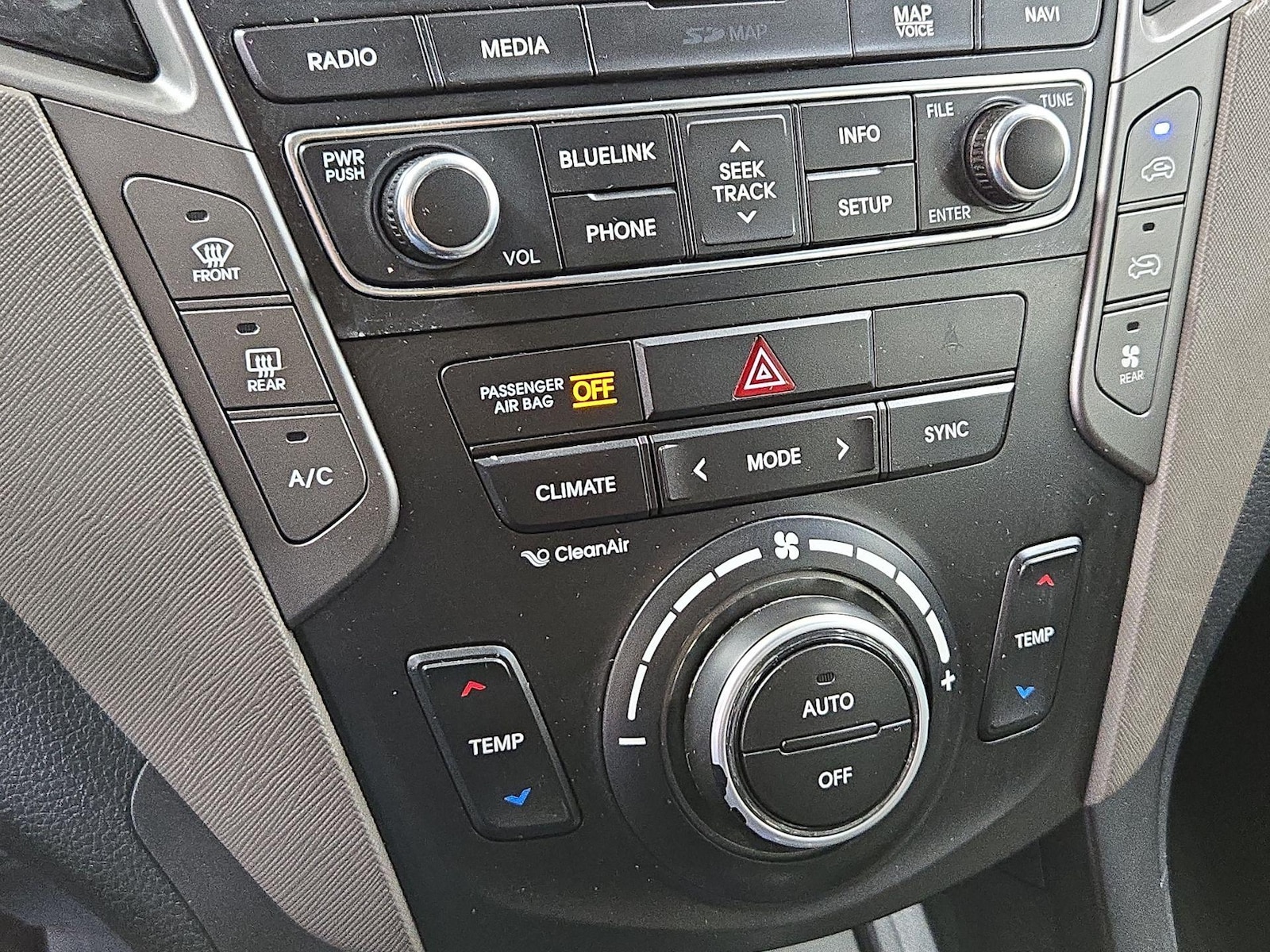 2017 Hyundai Santa Fe SE Ultimate - Photo 18
