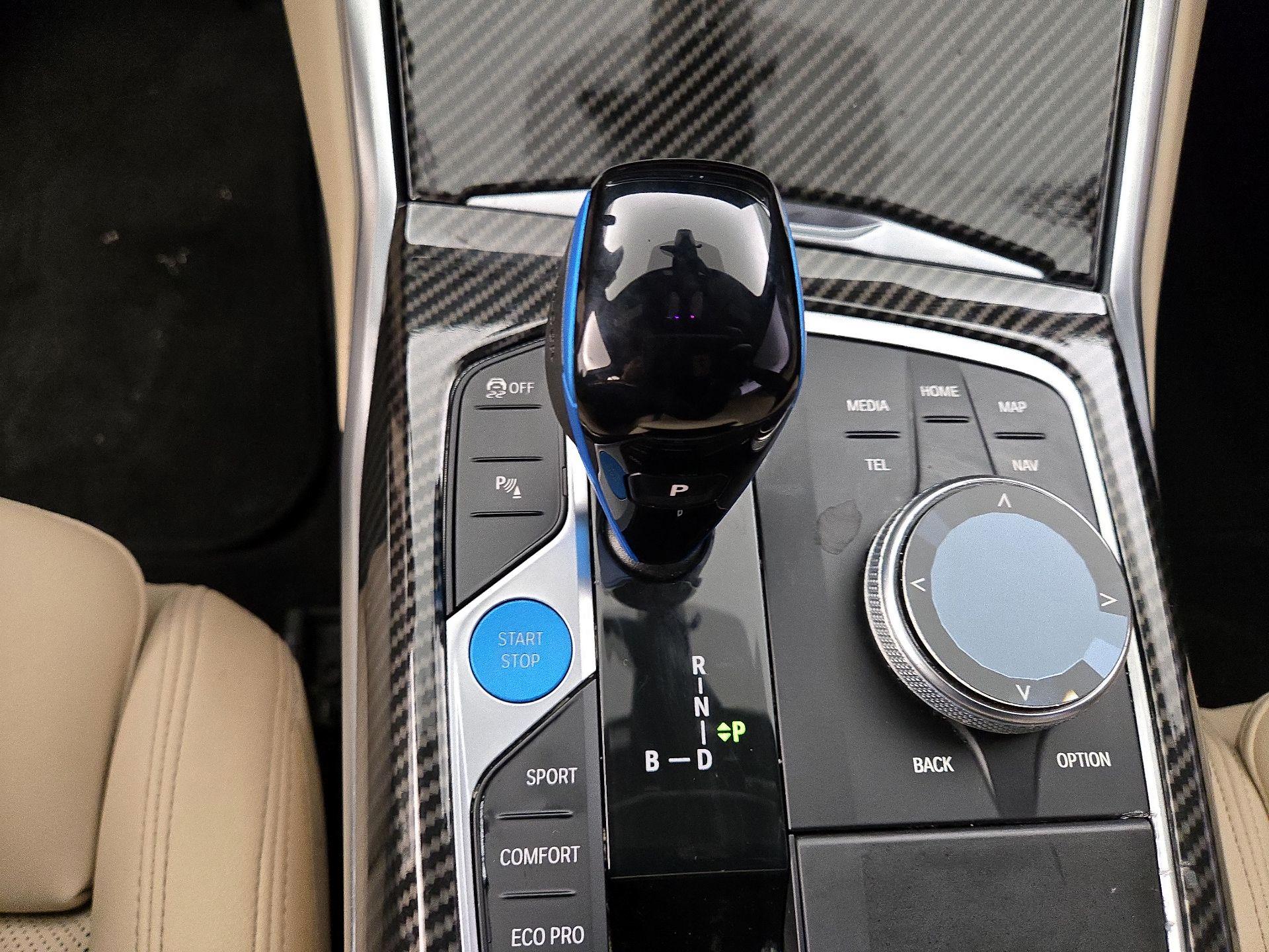 Thumbnail: 2023 BMW i4 - 18