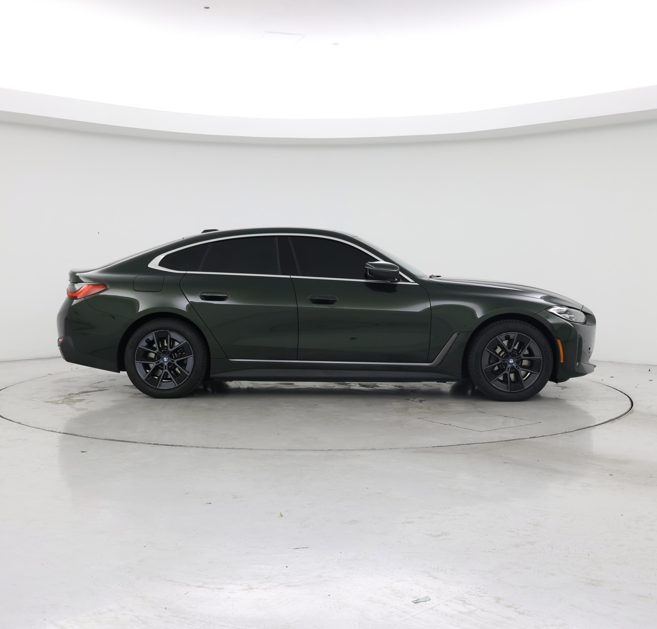 Thumbnail: 2023 BMW i4 - 7