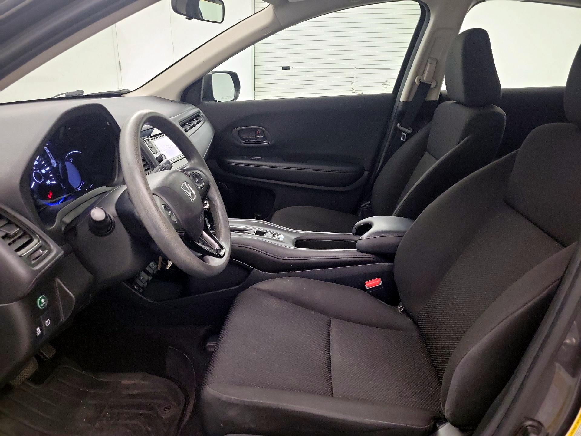 Thumbnail: 2018 Honda HR-V - 11
