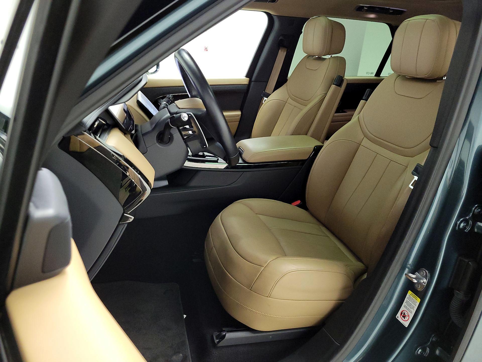 Thumbnail: 2023 Land Rover Range Rover Sport - 11