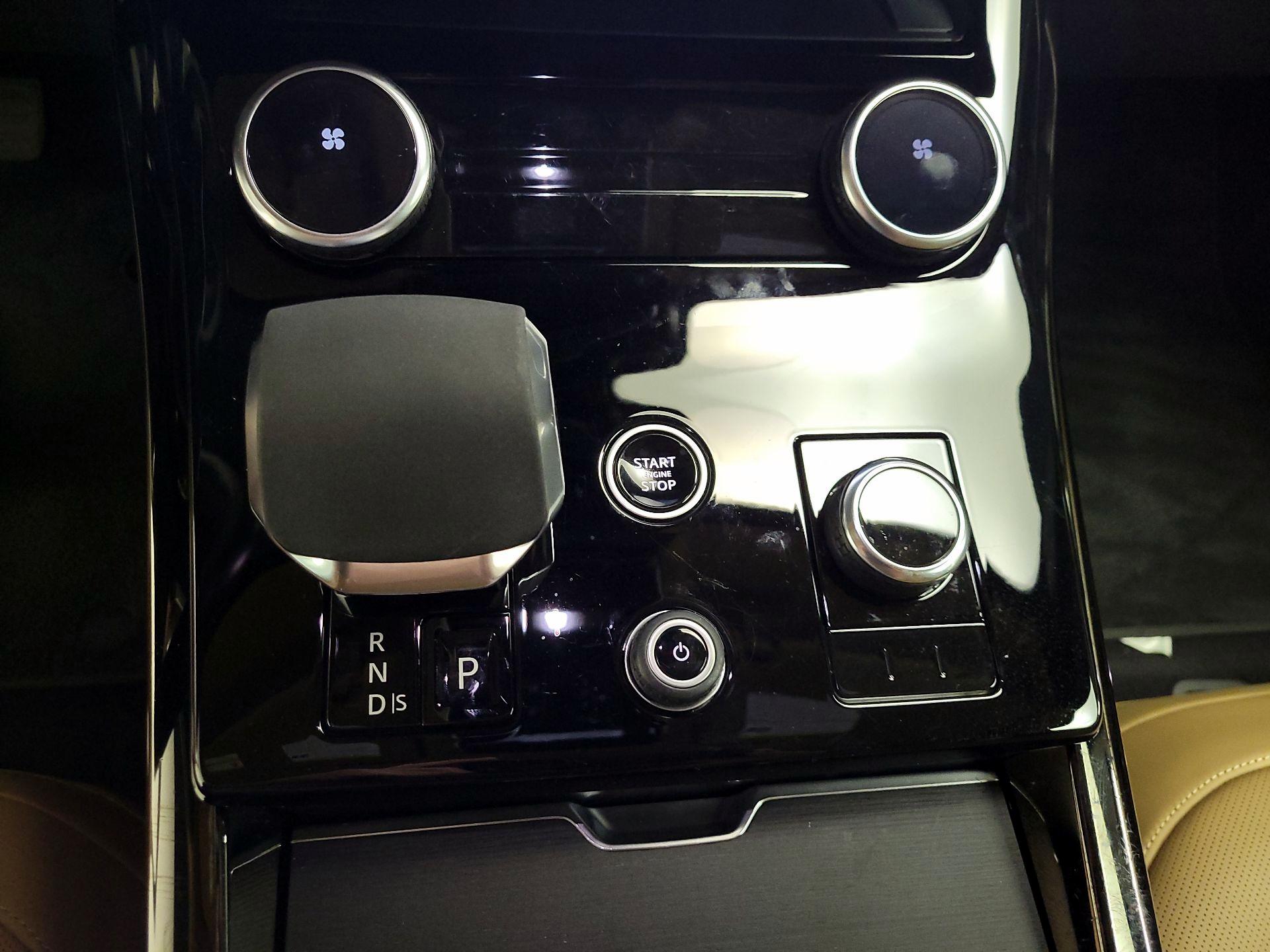 Thumbnail: 2023 Land Rover Range Rover Sport - 18