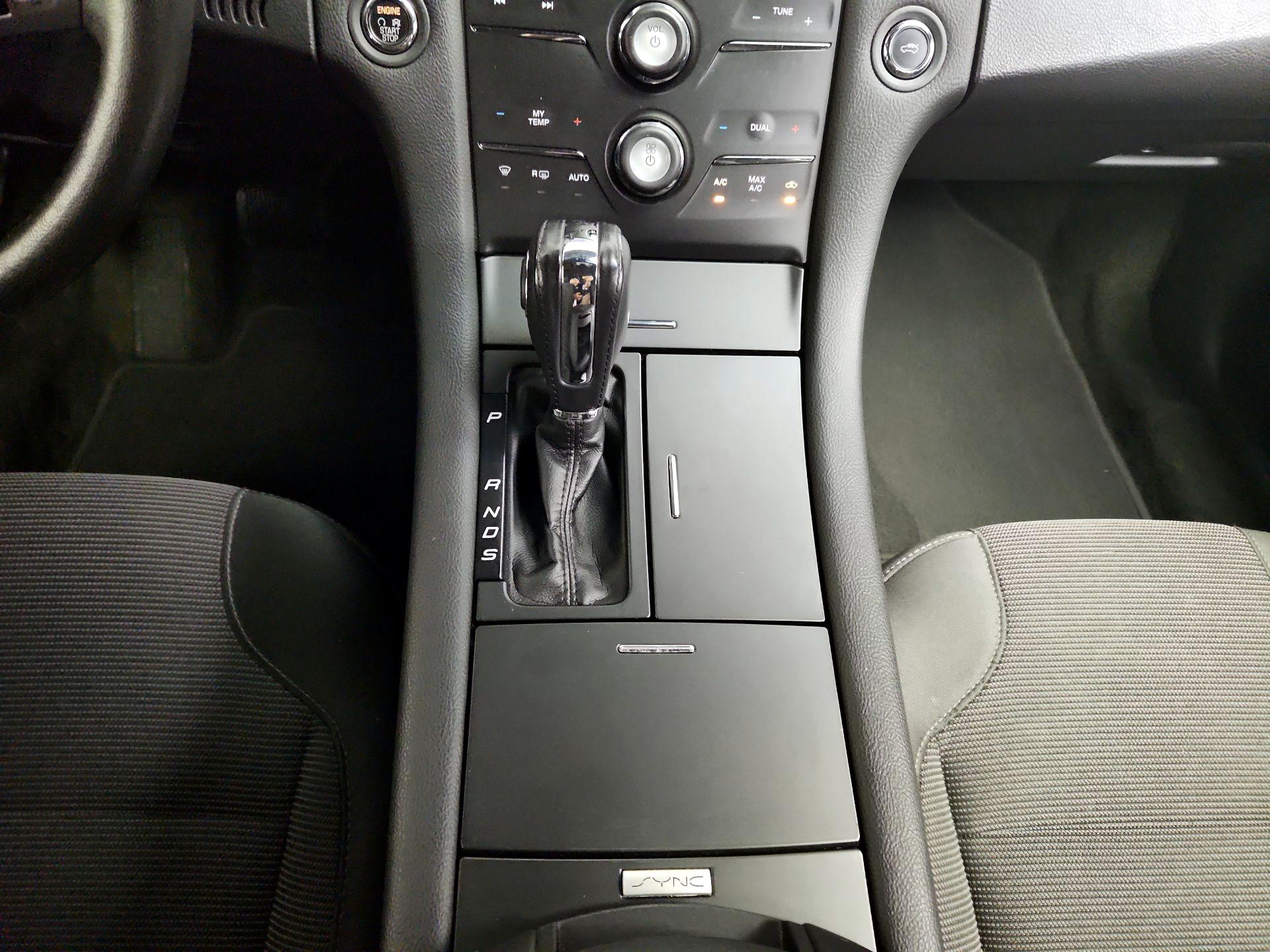 Thumbnail: 2015 Ford Taurus - 17