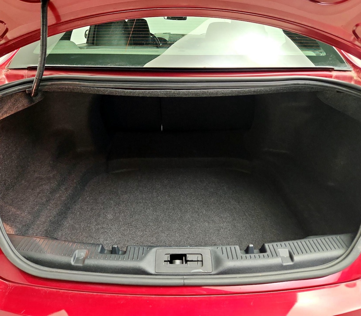 Trunk/Cargo (Seats Up)