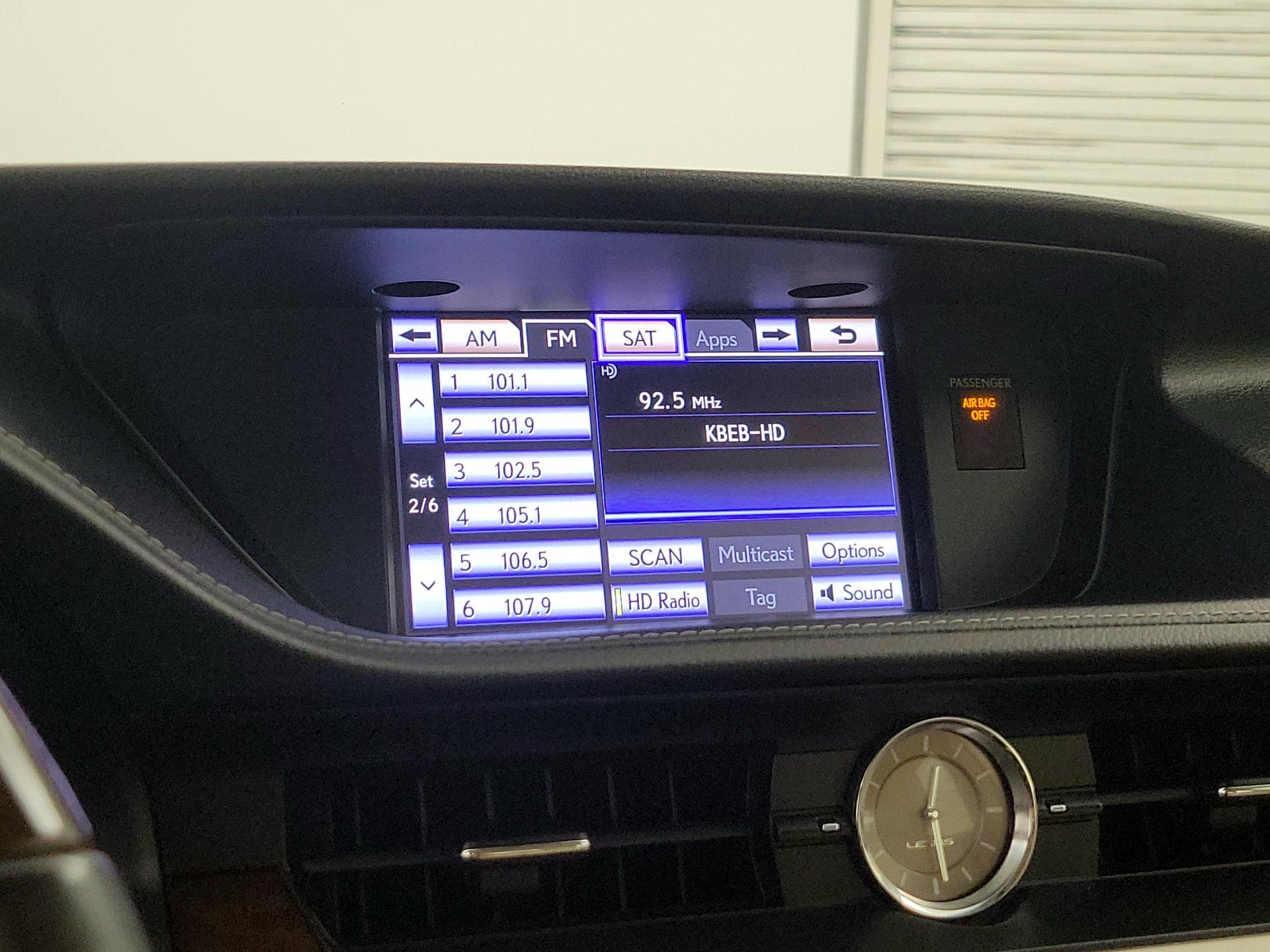 Thumbnail: 2014 Lexus ES - 16