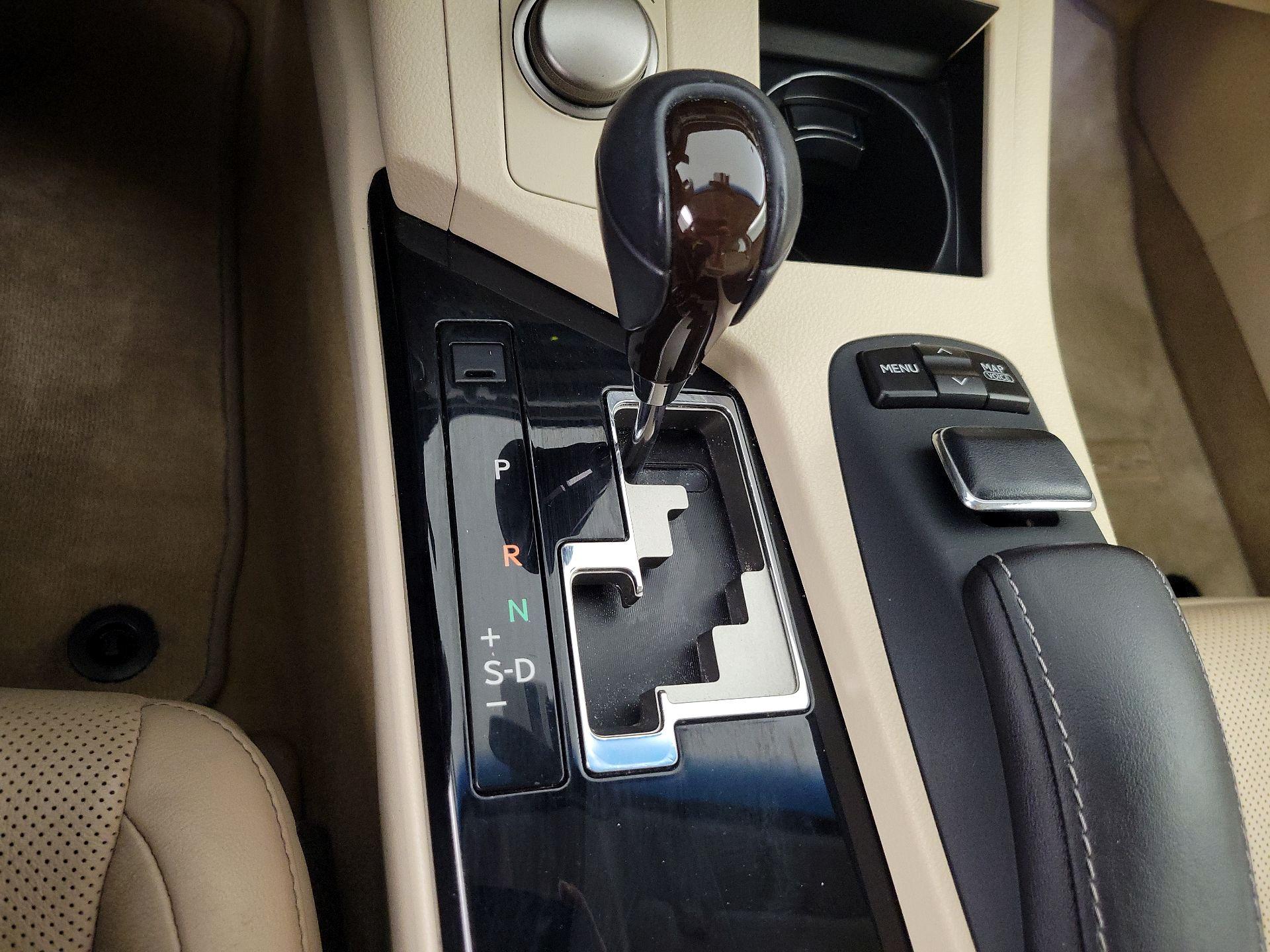 Thumbnail: 2014 Lexus ES - 18
