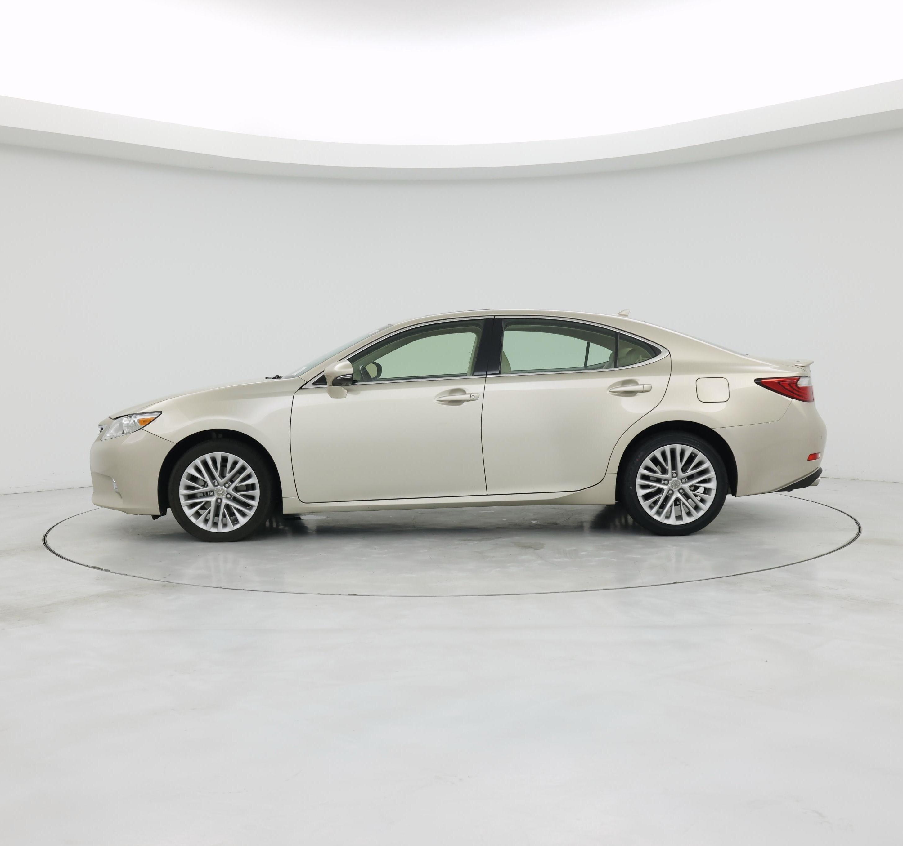Thumbnail: 2014 Lexus ES - 3