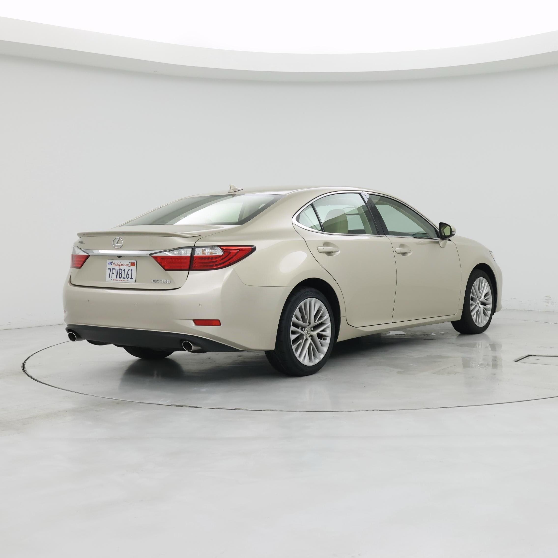 Thumbnail: 2014 Lexus ES - 8