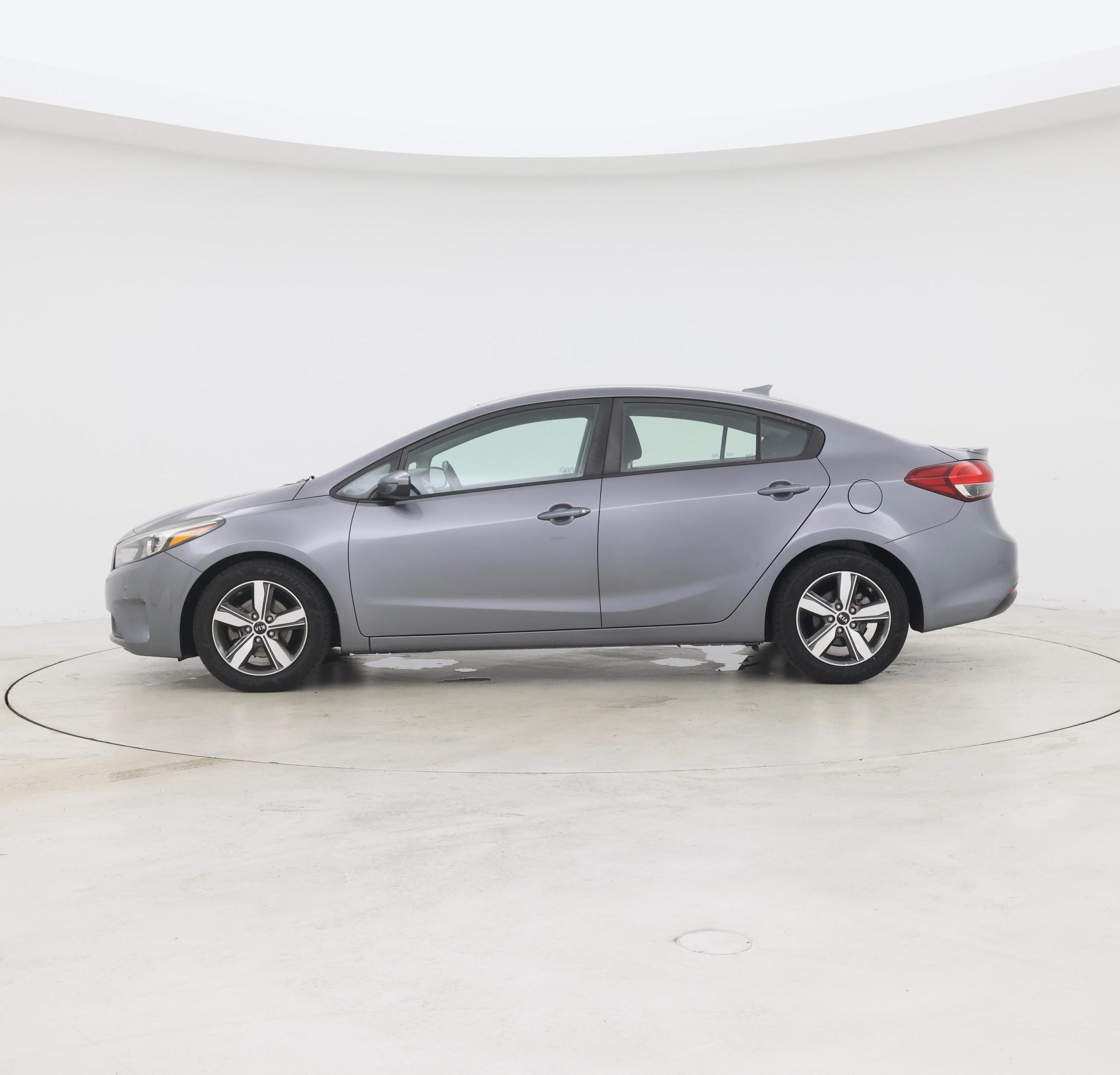 Thumbnail: 2018 Kia Forte - 3
