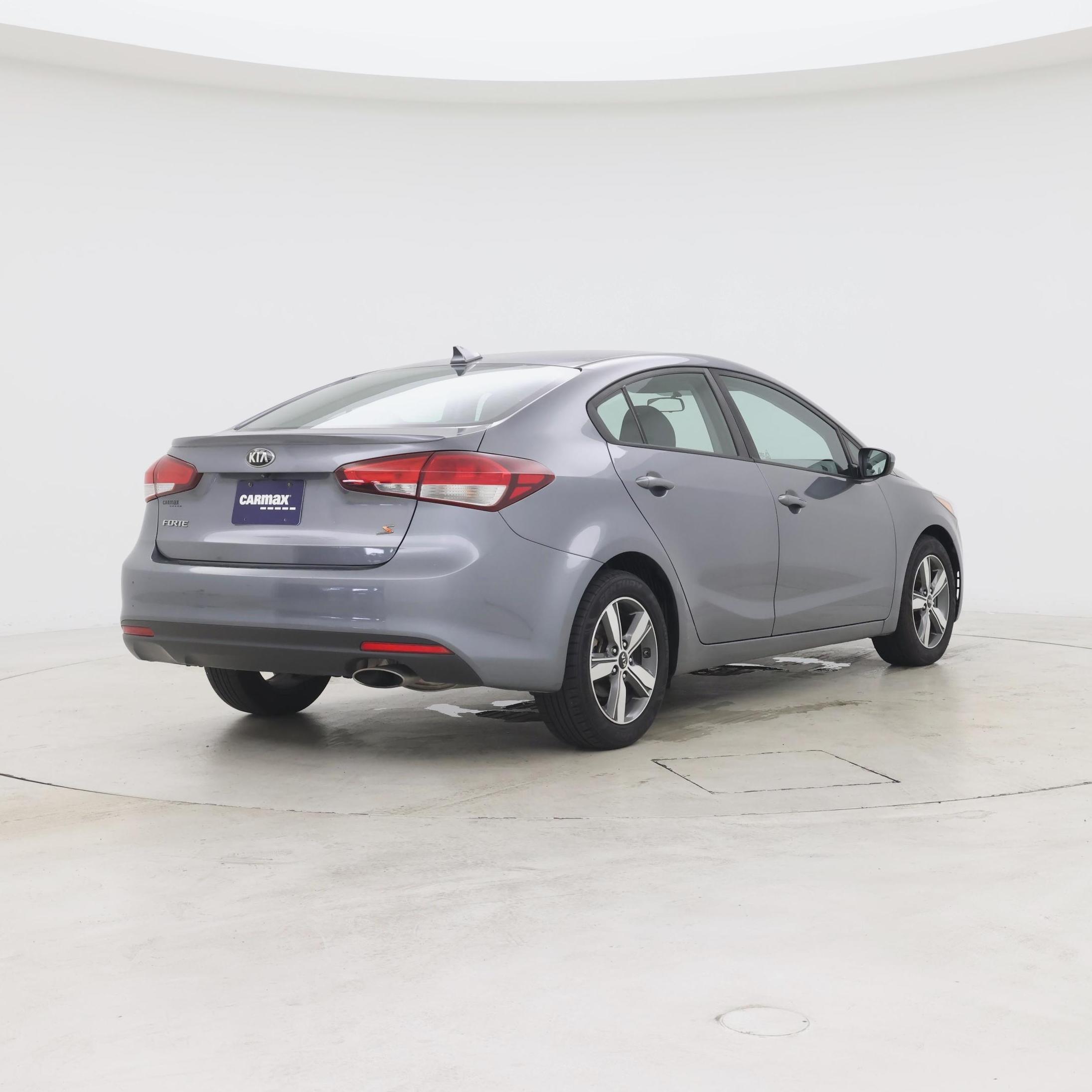 Thumbnail: 2018 Kia Forte - 8