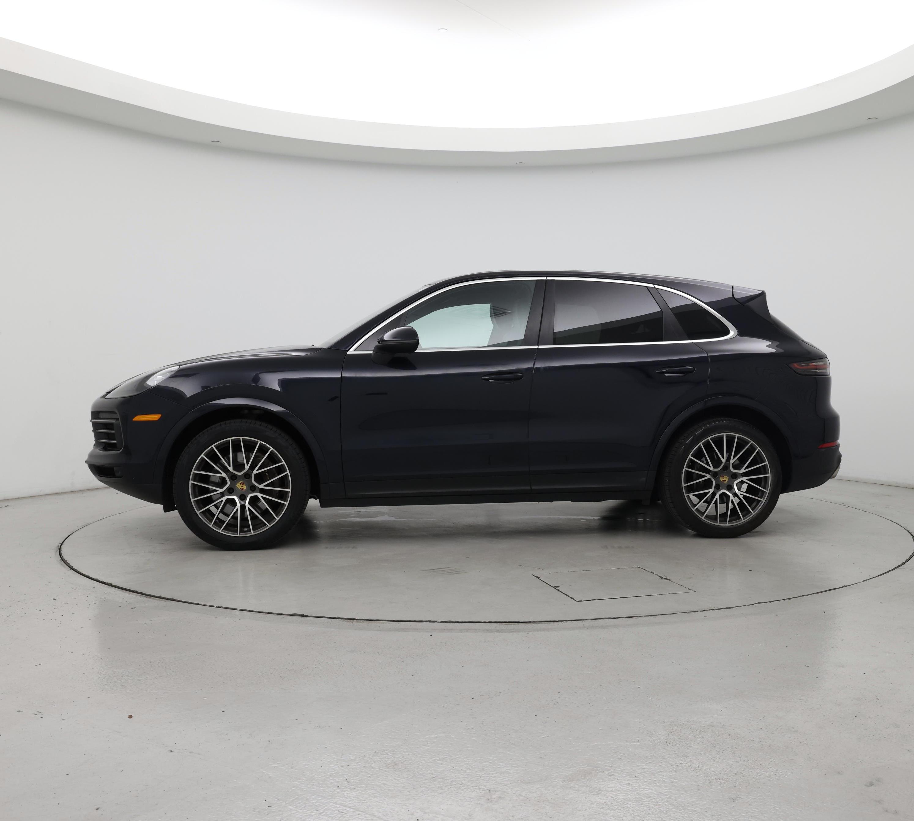 Thumbnail: 2021 Porsche Cayenne - 3