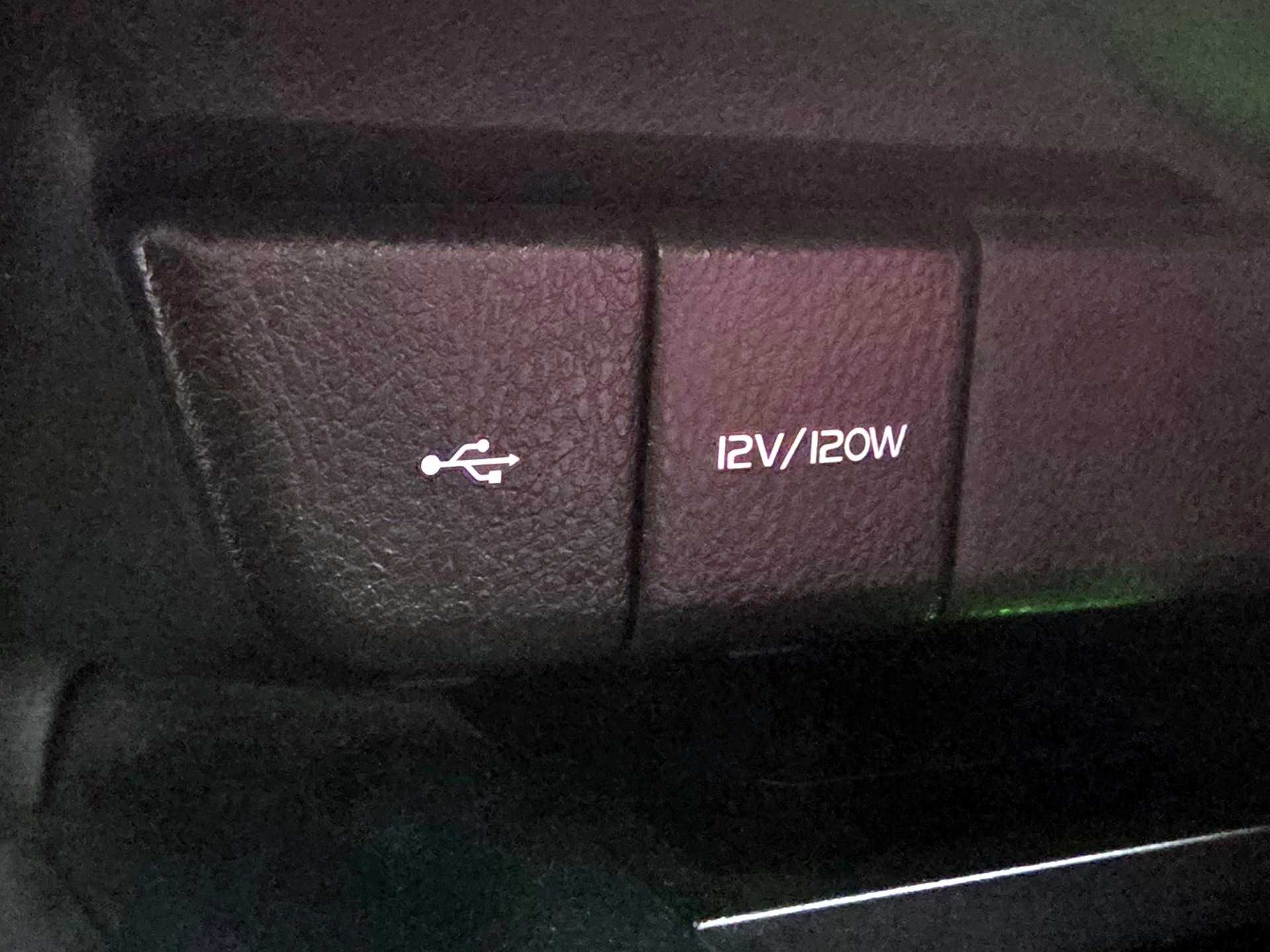 Thumbnail: 2020 Toyota Camry - 18