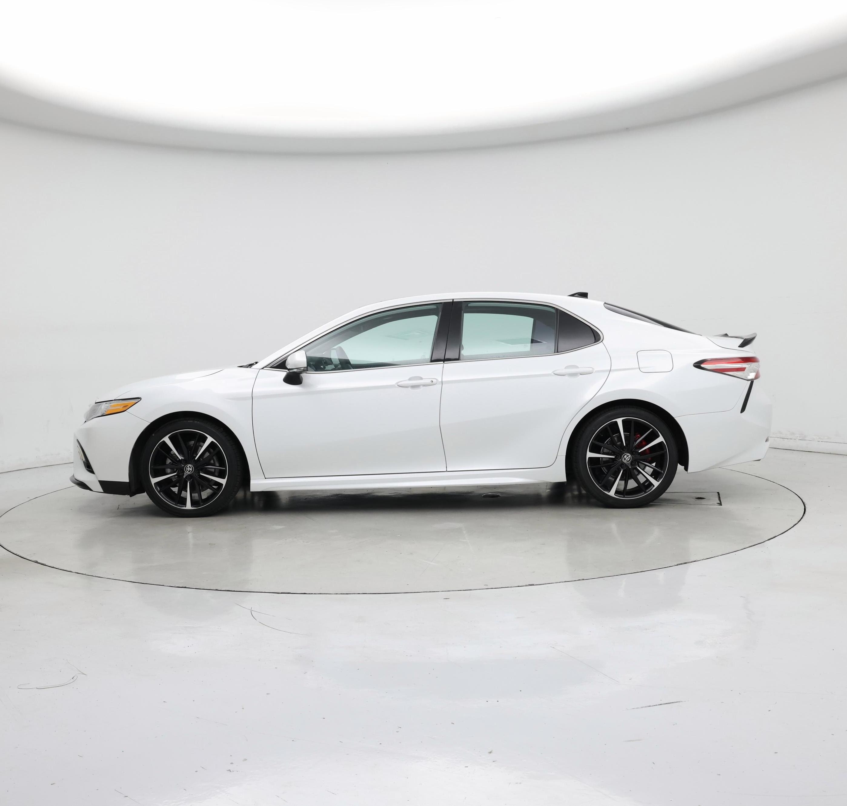 Thumbnail: 2020 Toyota Camry - 3